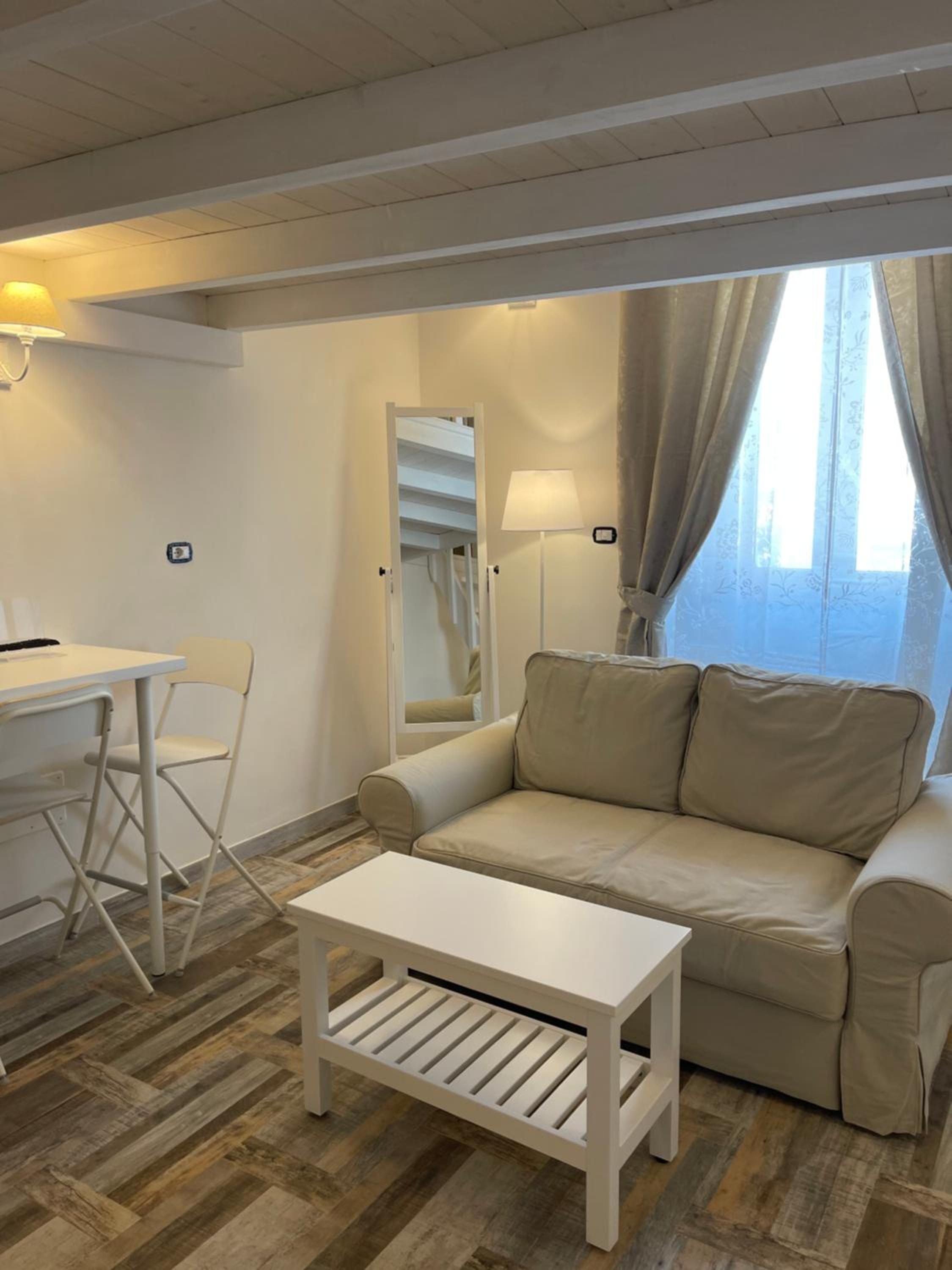 Double Room - Photo 4