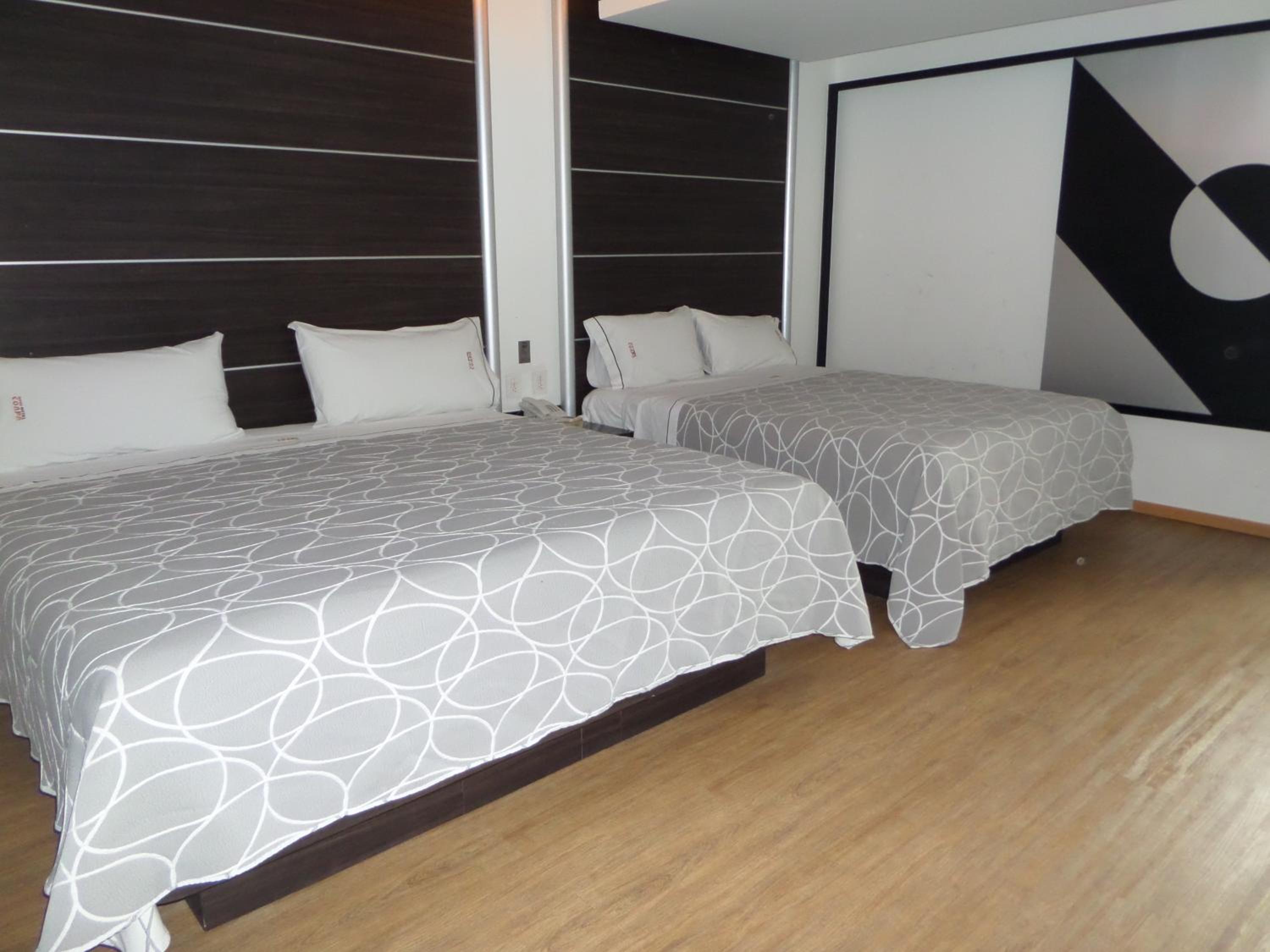 Double Room with Two Double Beds photo 1