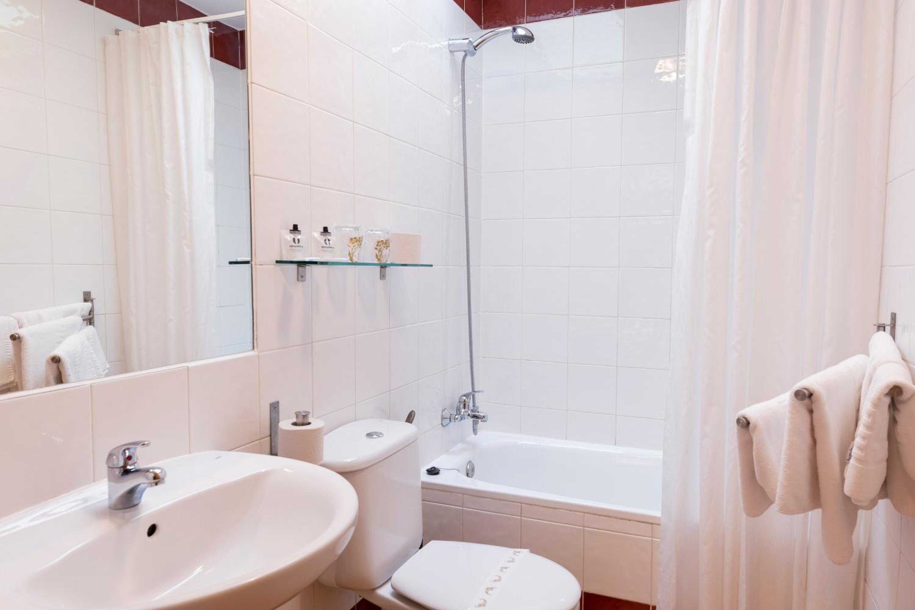 Double or Twin Room with View photo 2