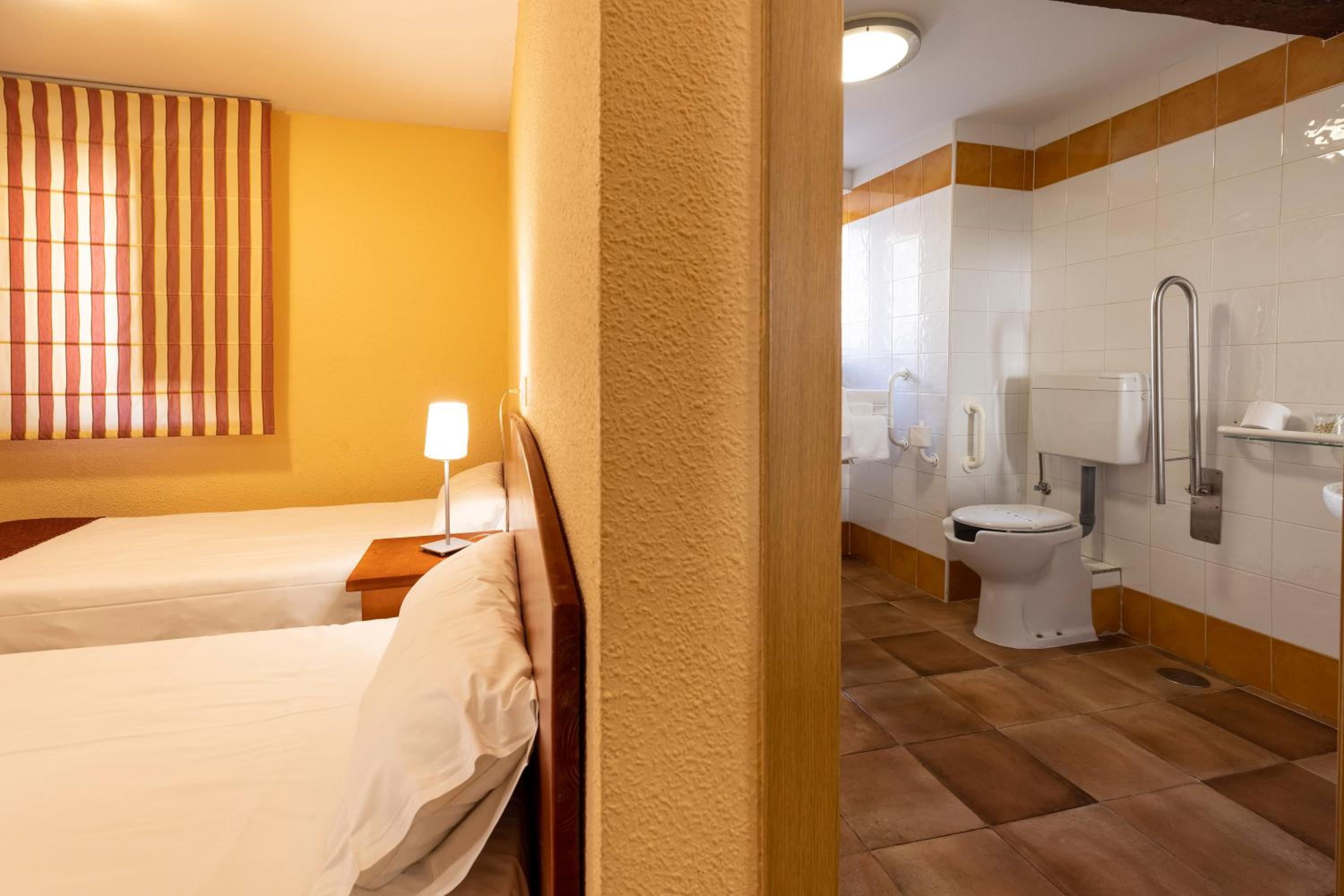 Double or Twin Room photo 2