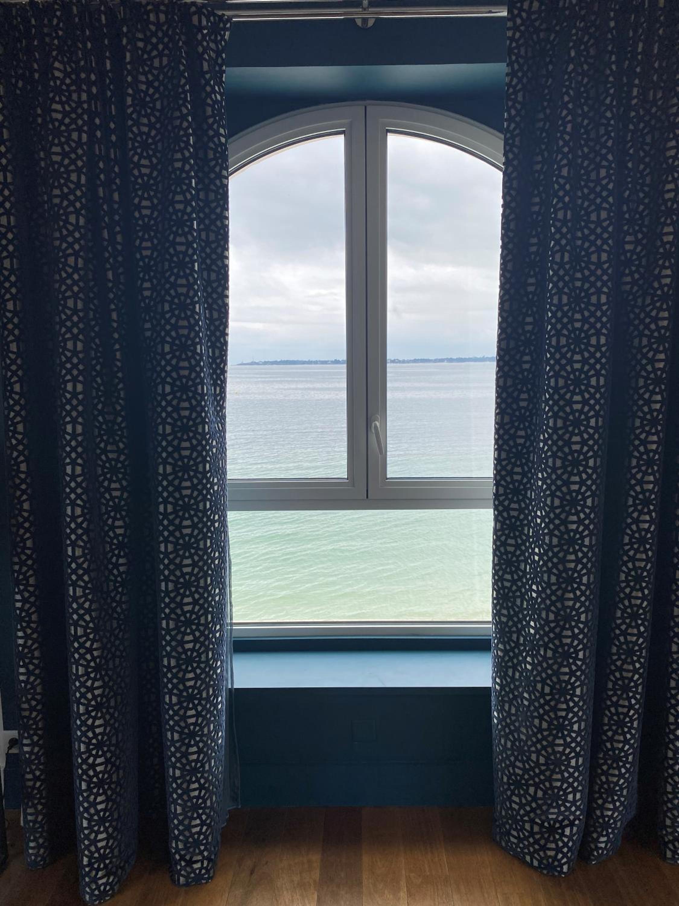 Suite with Sea View - Photo 3