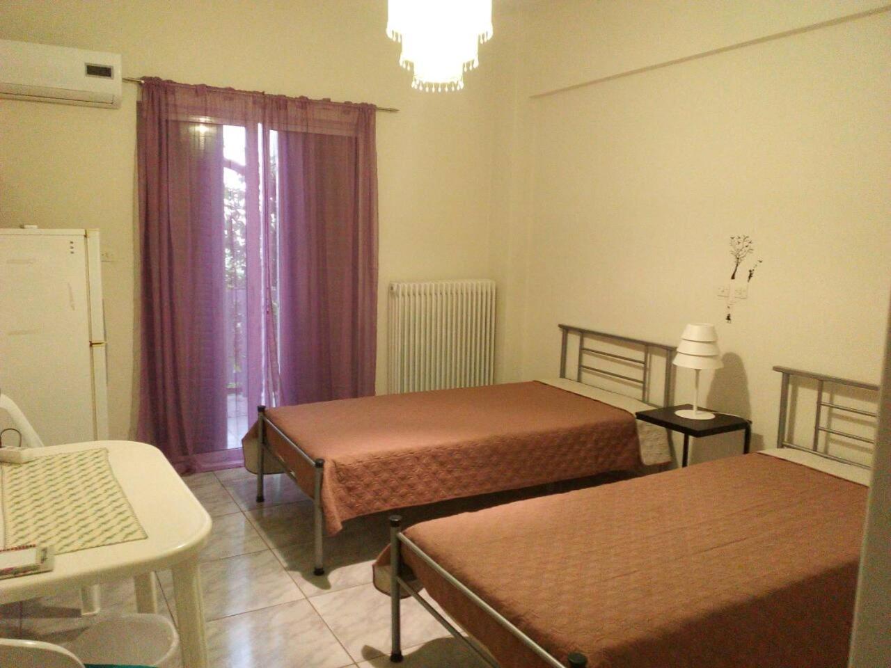 Twin Room with Private External Bathroom photo 3