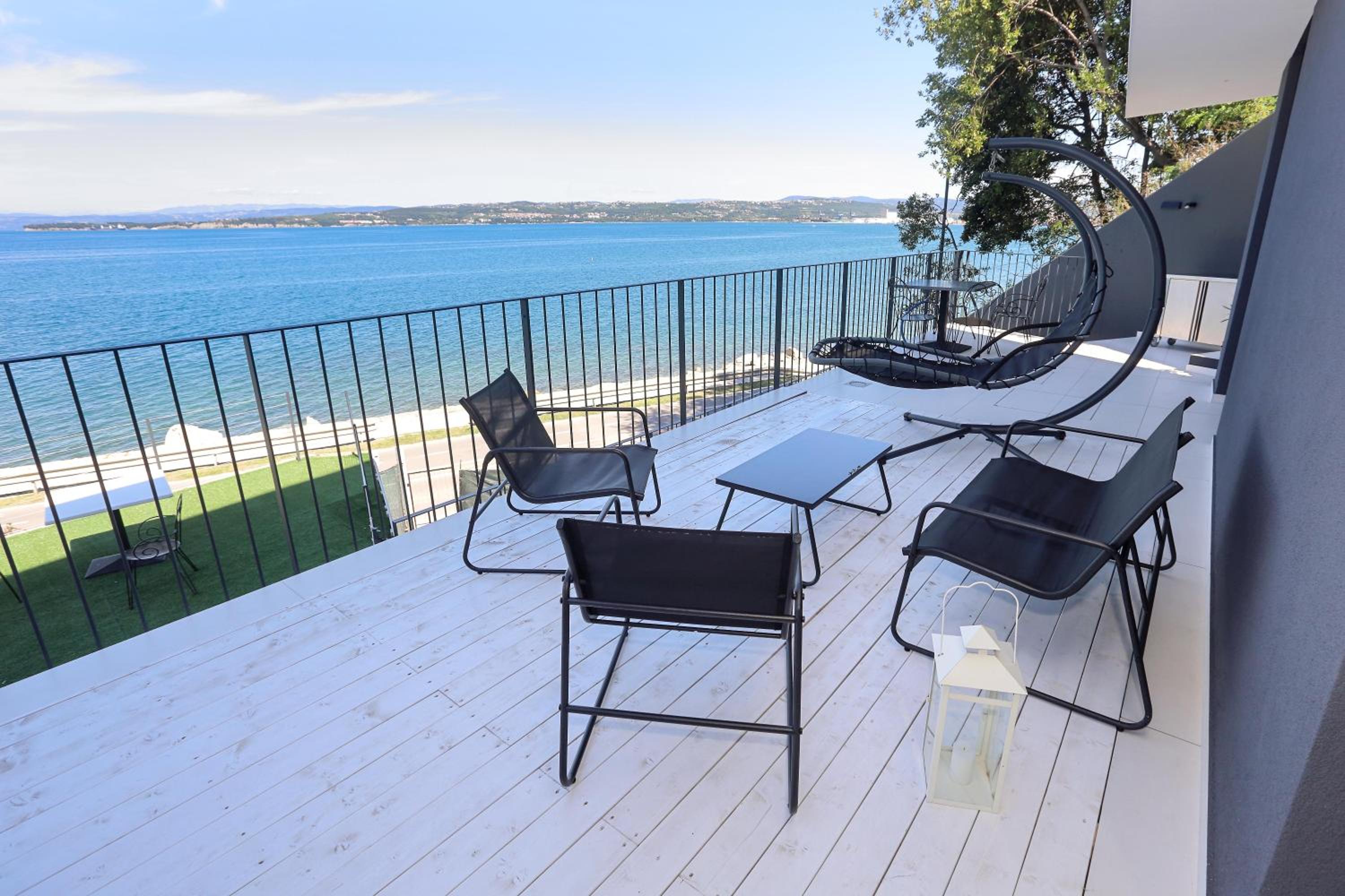 Apartment with Sea View and Big Terrace photo 2
