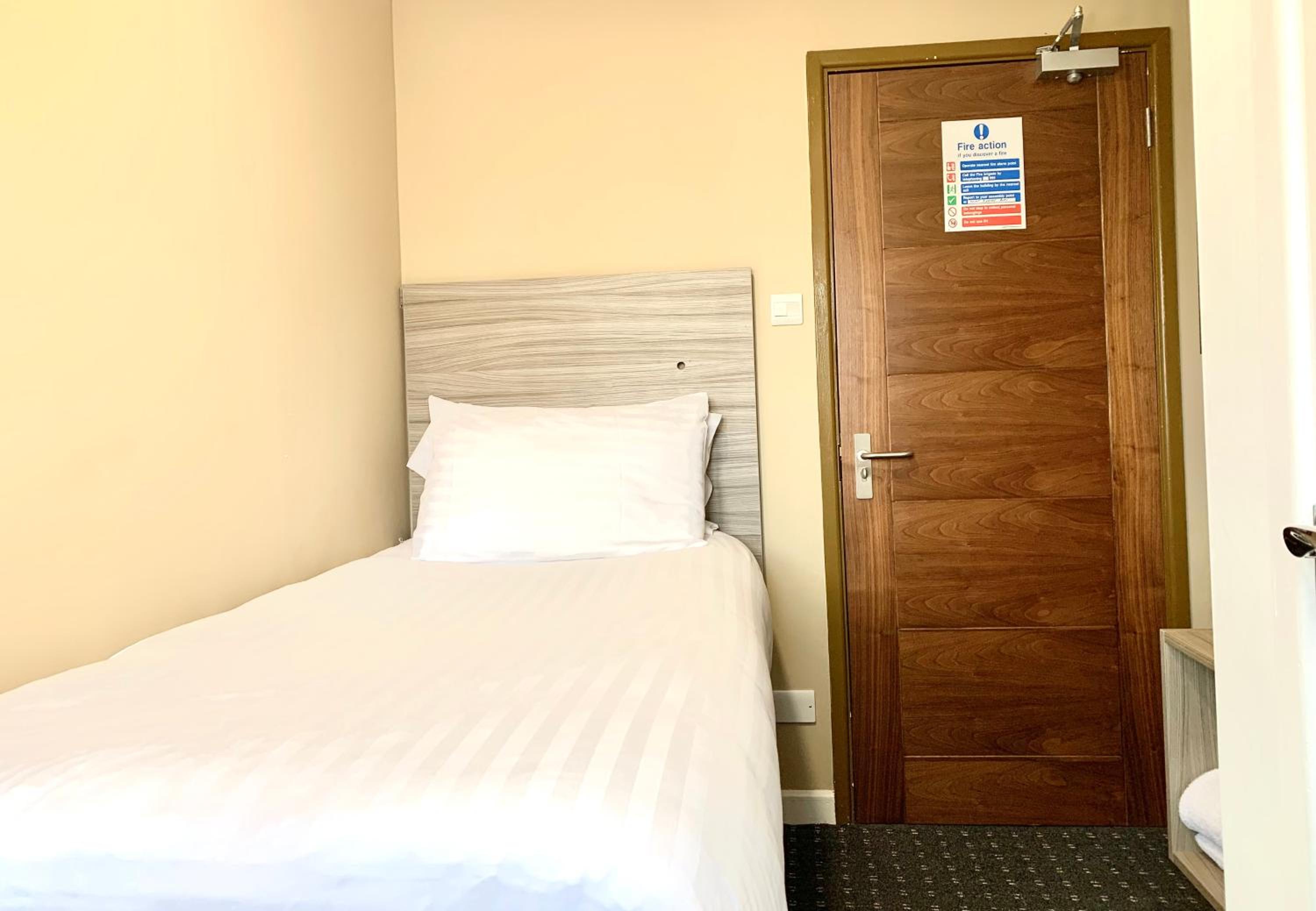 Standard Single Room