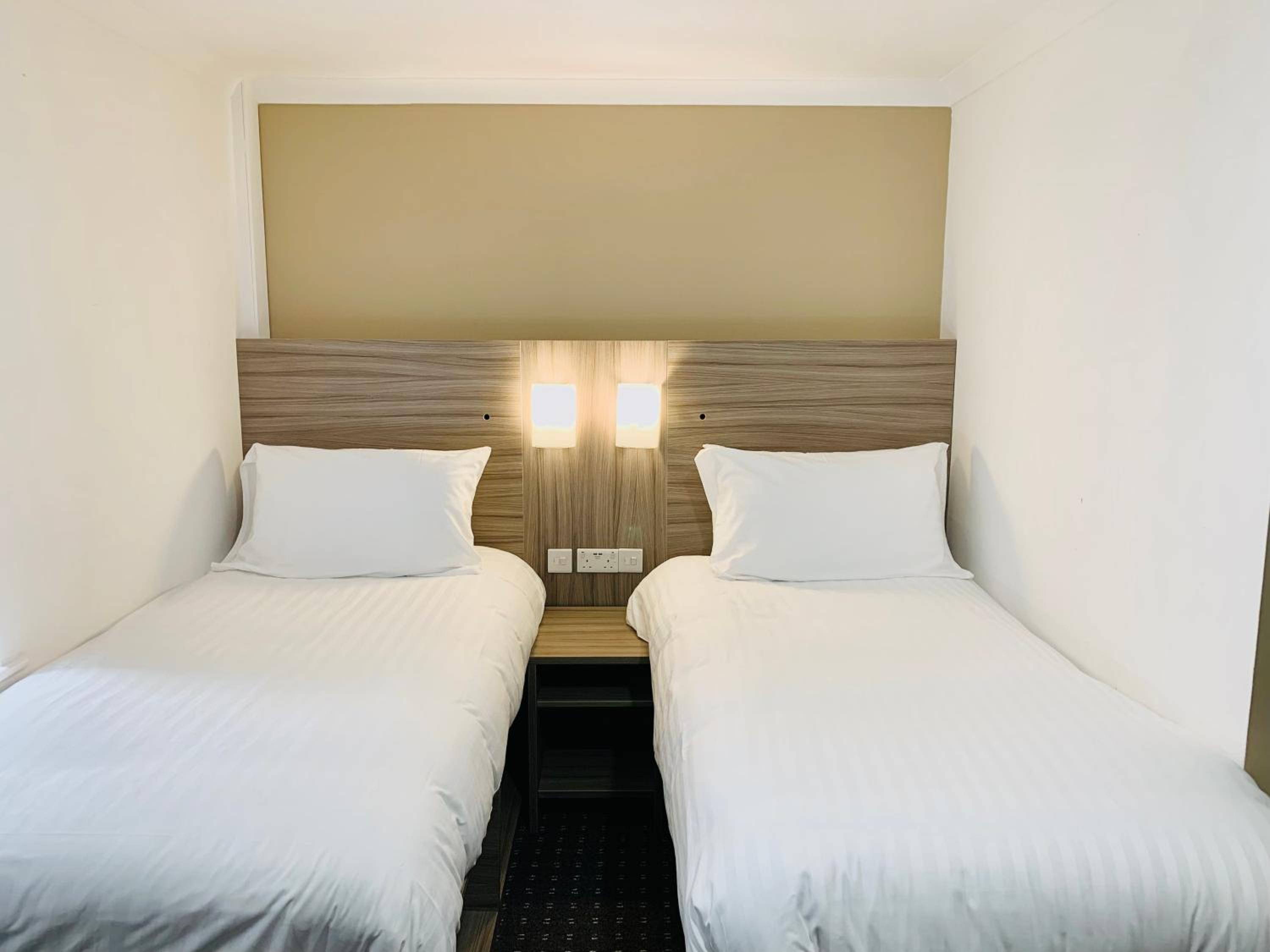 Deluxe Twin Room - Photo 3