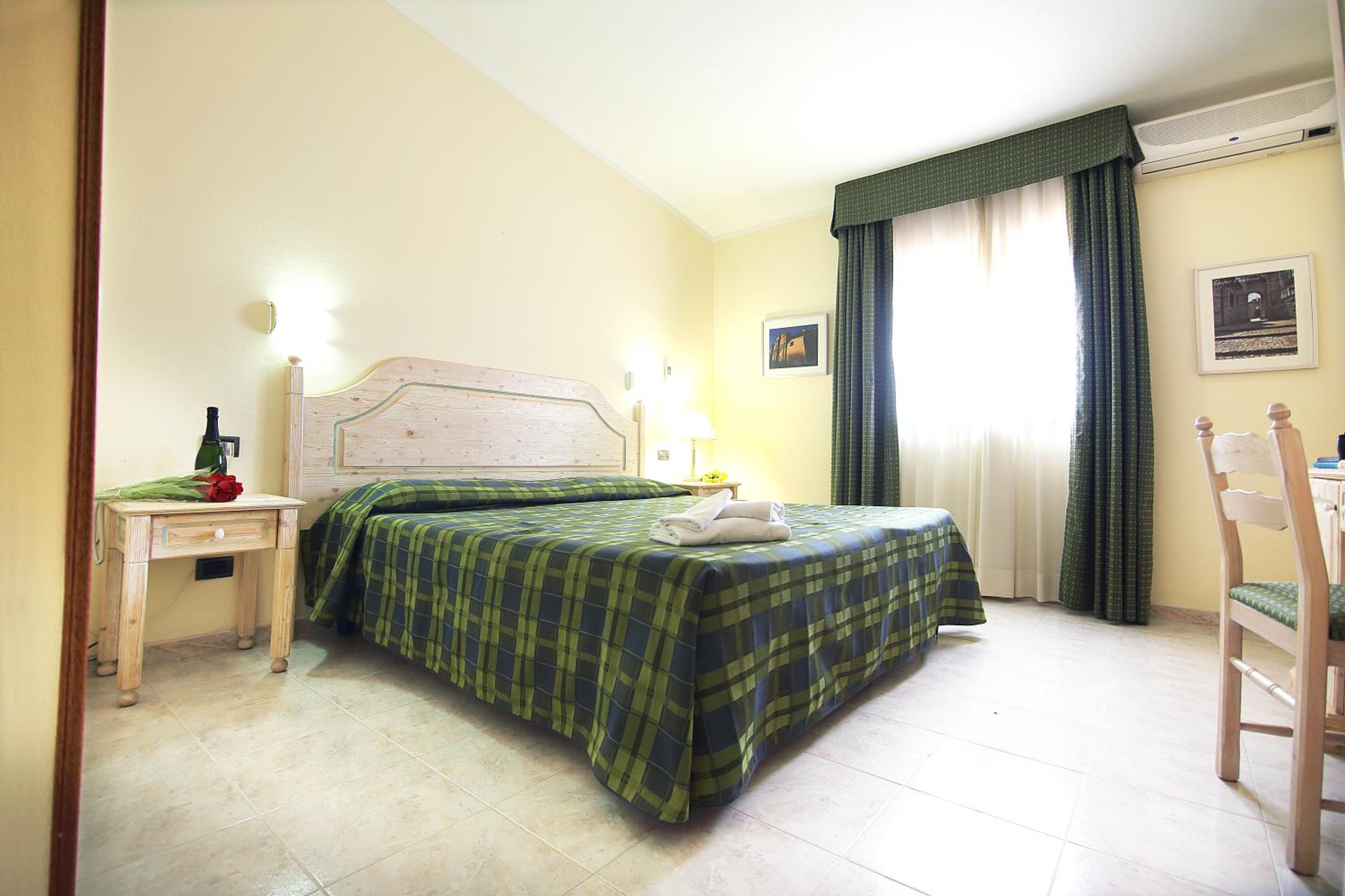 Superior Double or Twin Room with Terrace photo 3