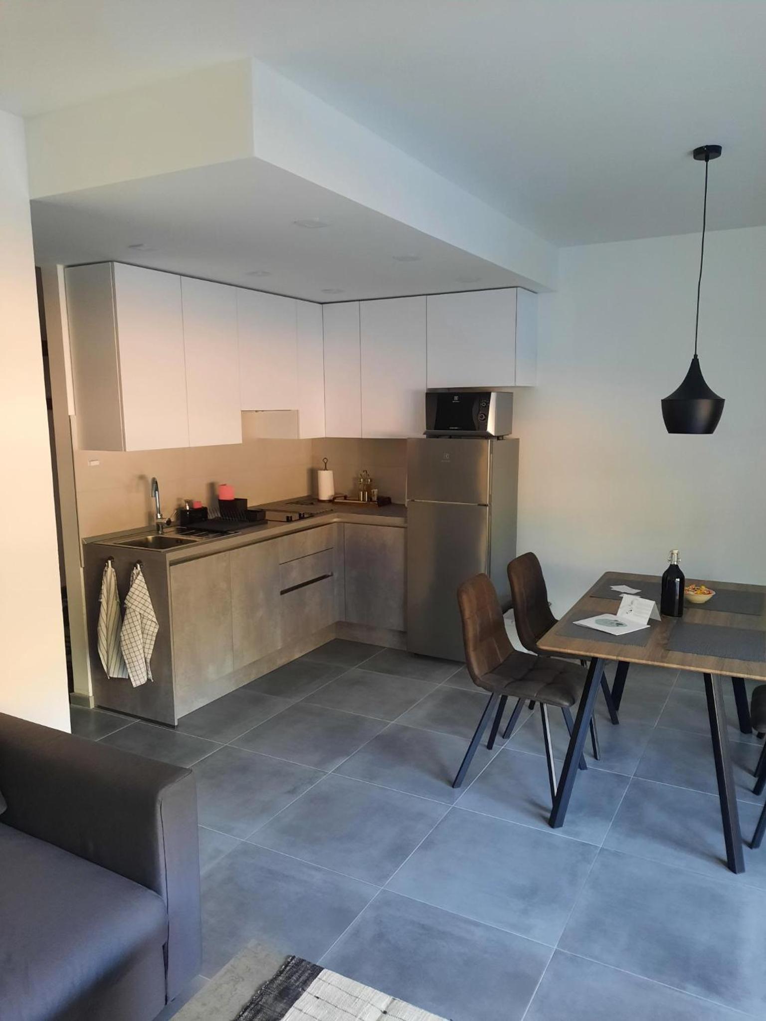 Apartment - Ground Floor photo 2