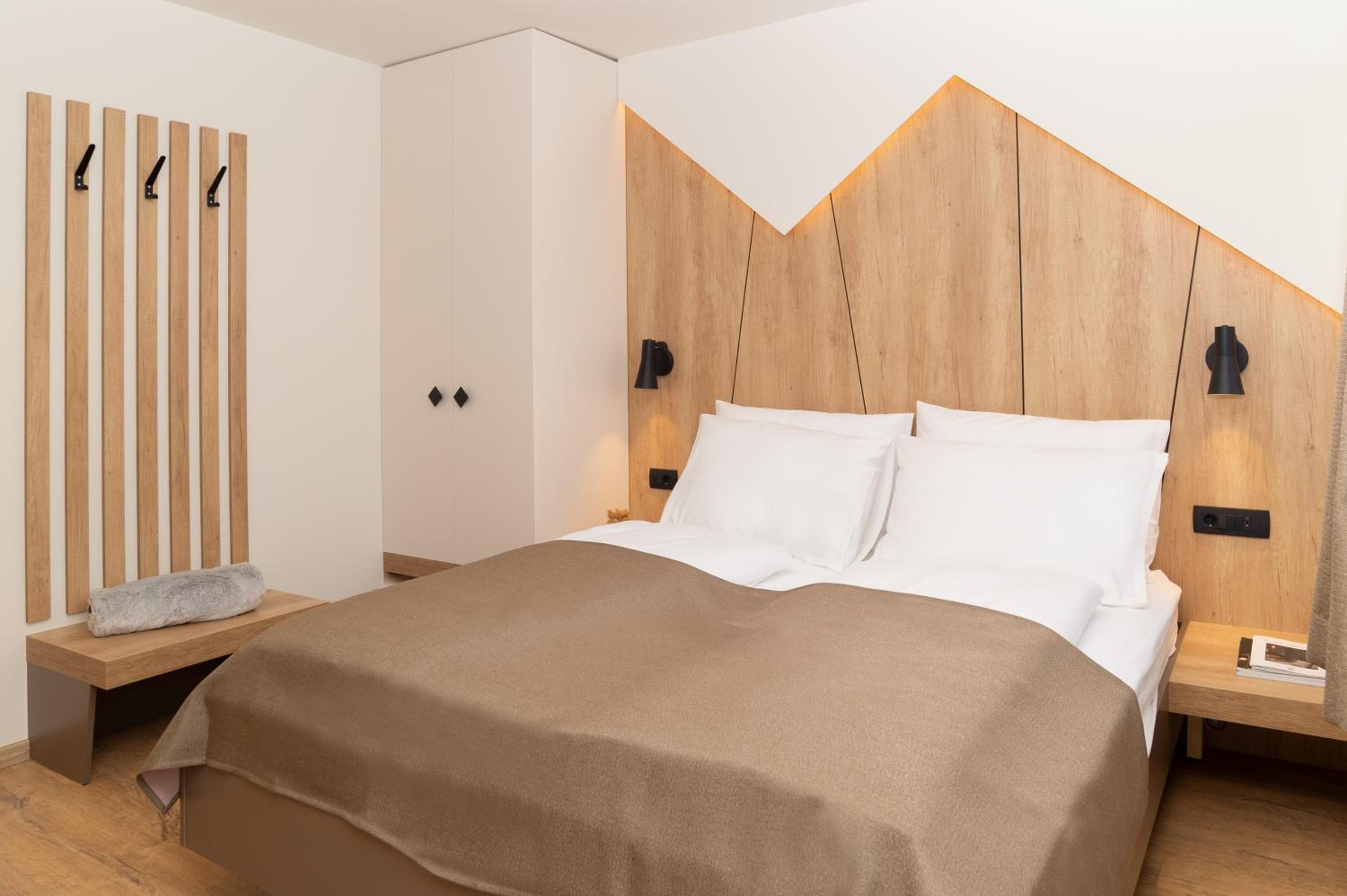 Double Room with Private Bathroom - Photo 6