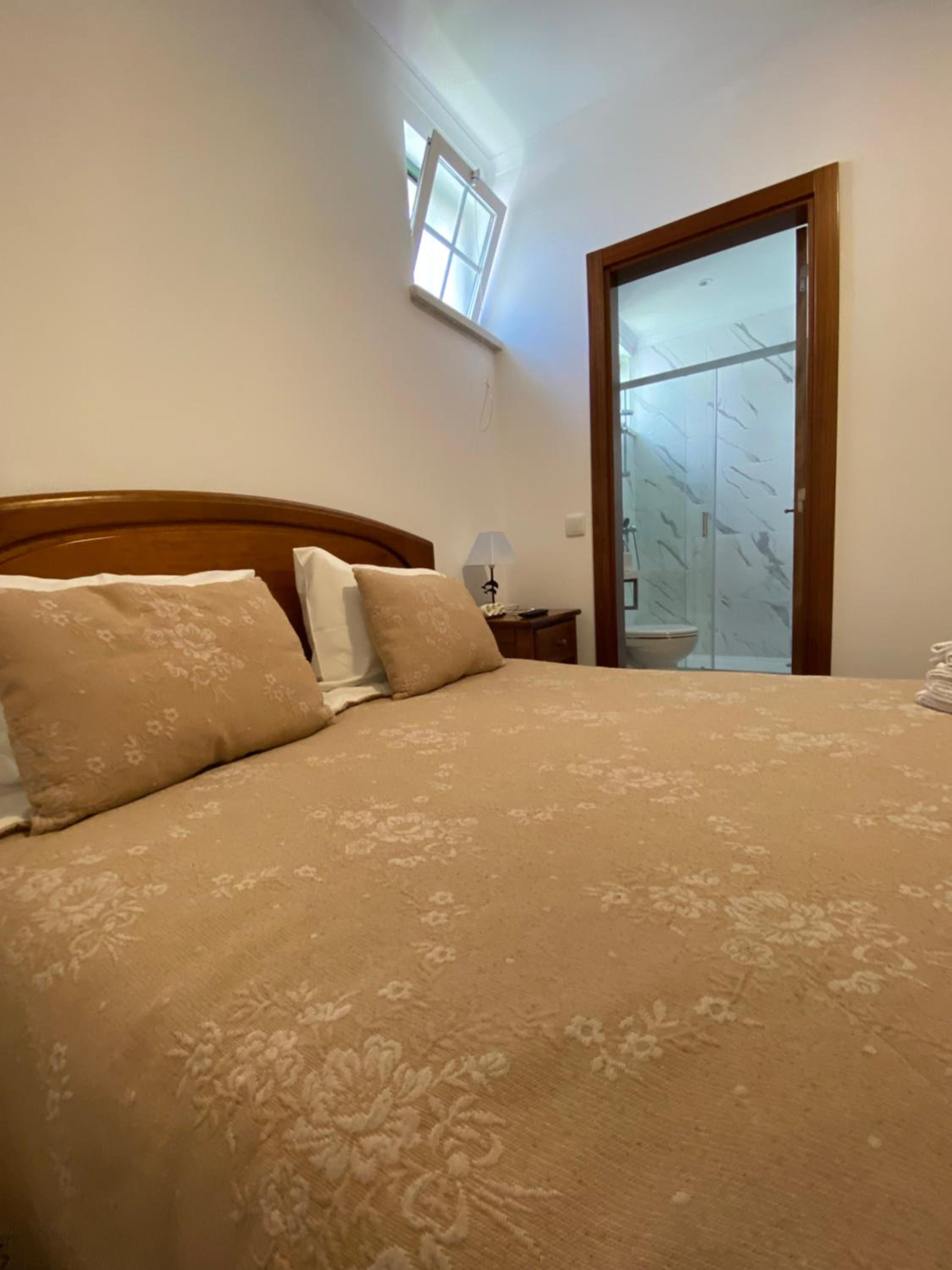 Suite - Photo 2