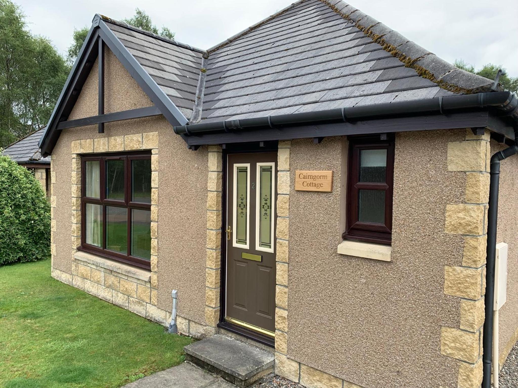 Three-Bedroom House photo 3