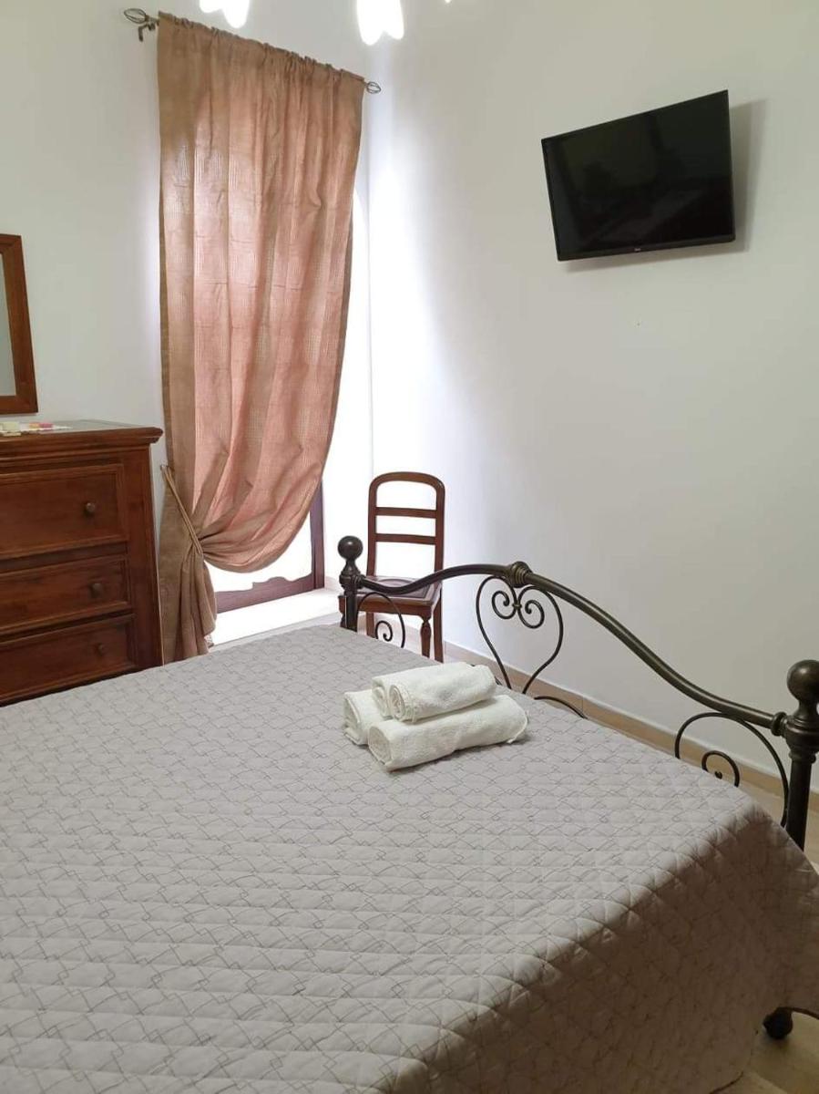 Double Room with Private Bathroom photo 3