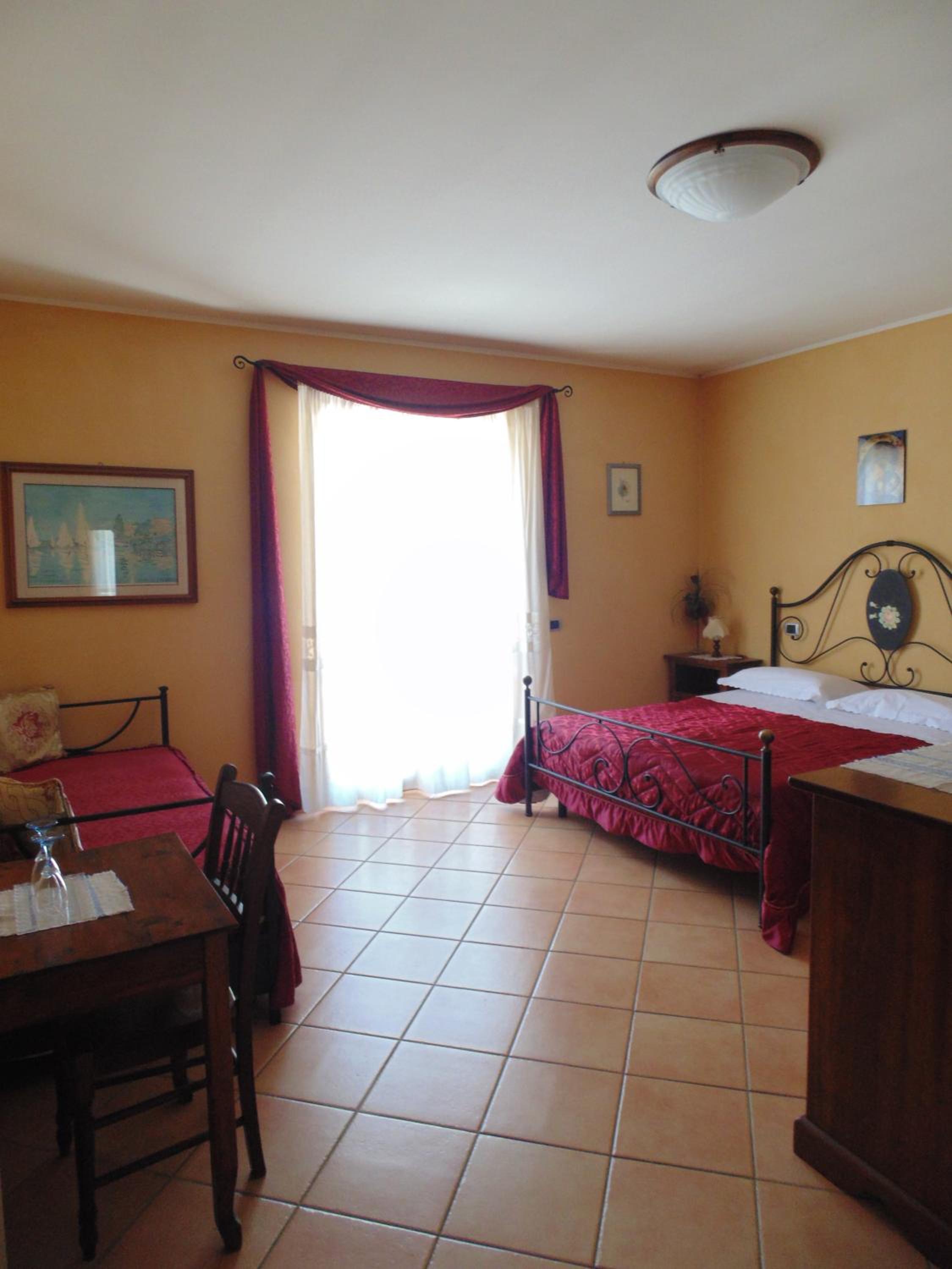 Triple Room photo 2