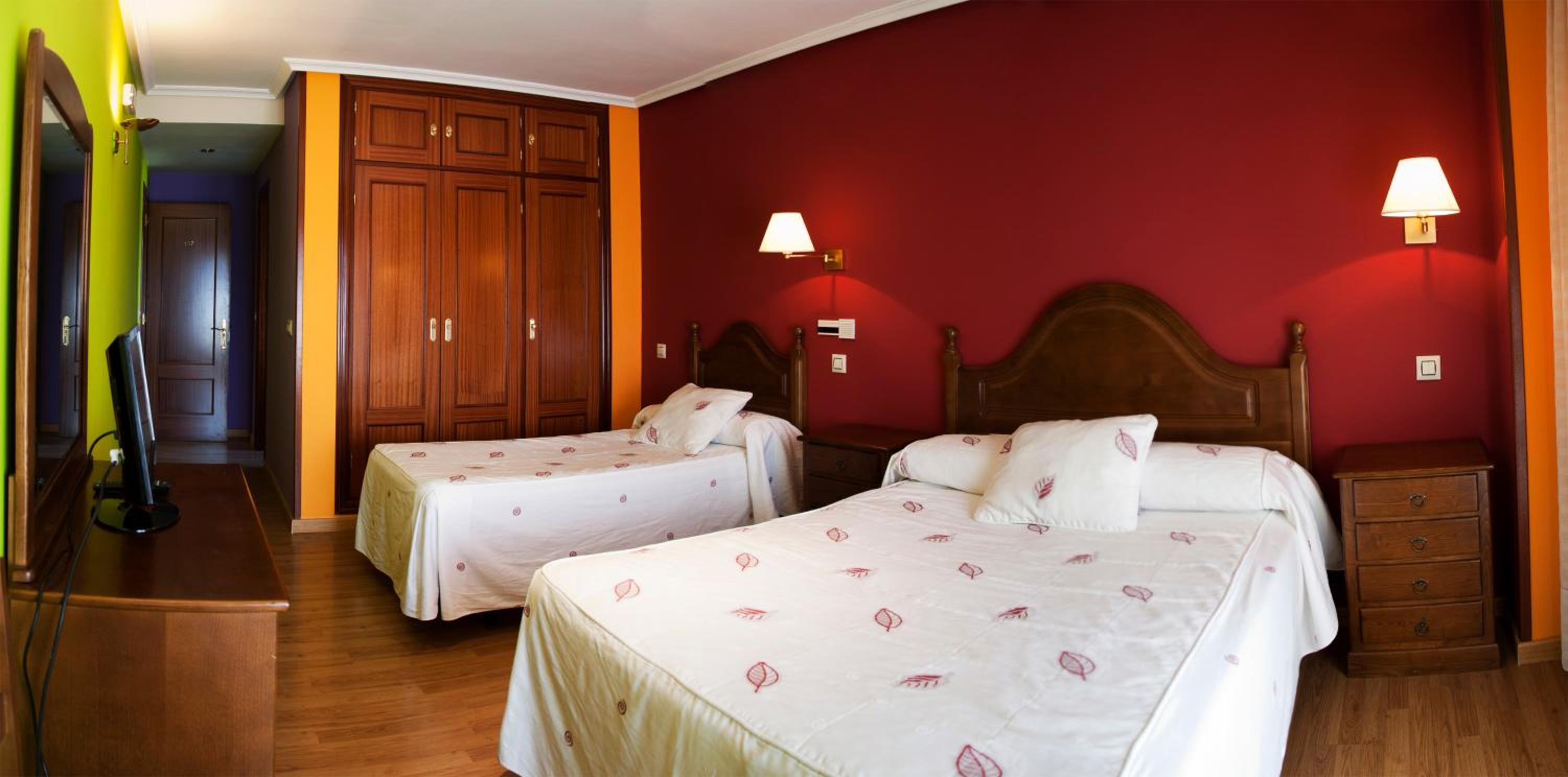 Triple Room with Balcony photo 2