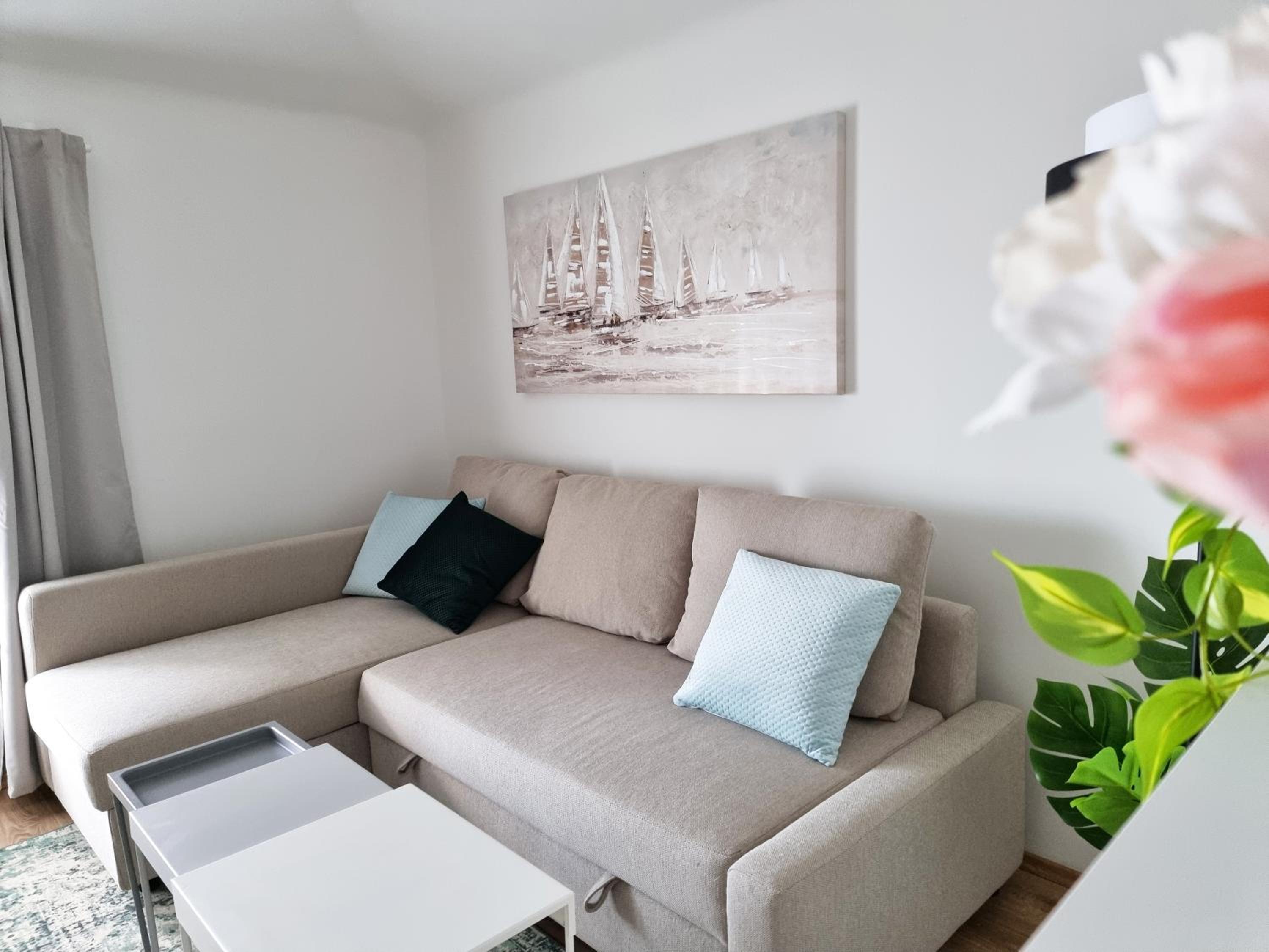 One-Bedroom Apartment - Photo 8