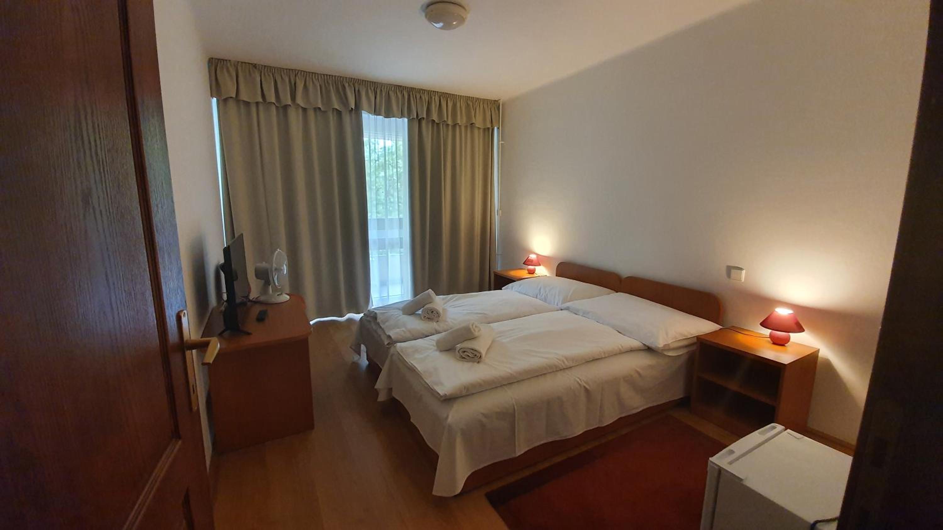 Standard Twin Room photo 3