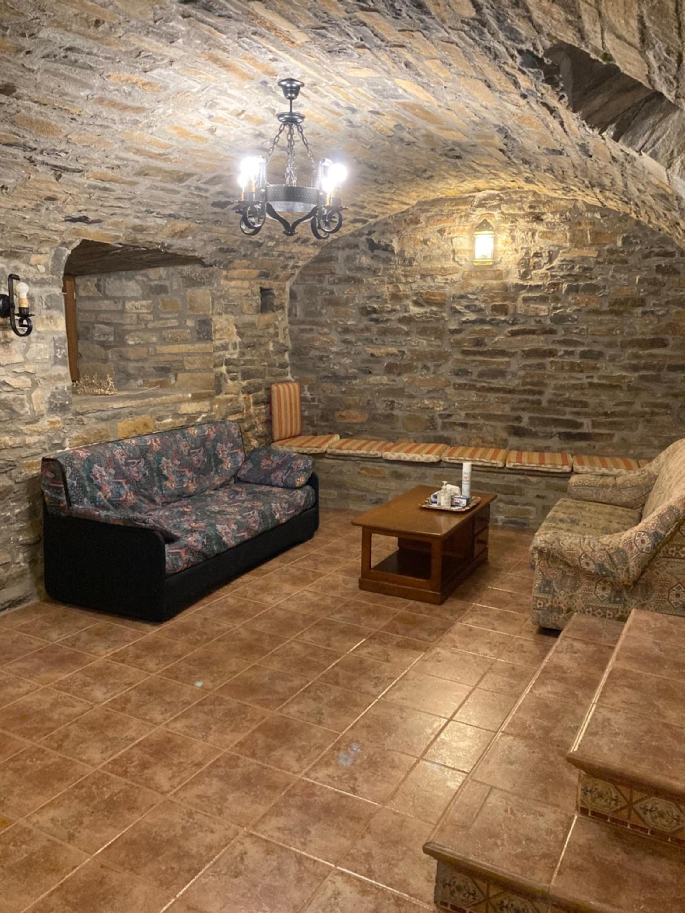 Apartment - Photo 19
