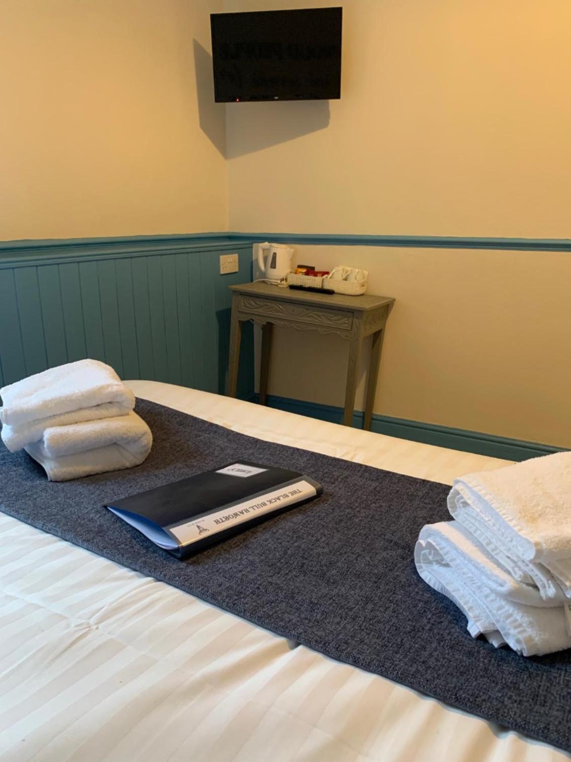 Double or Twin Room - Photo 4