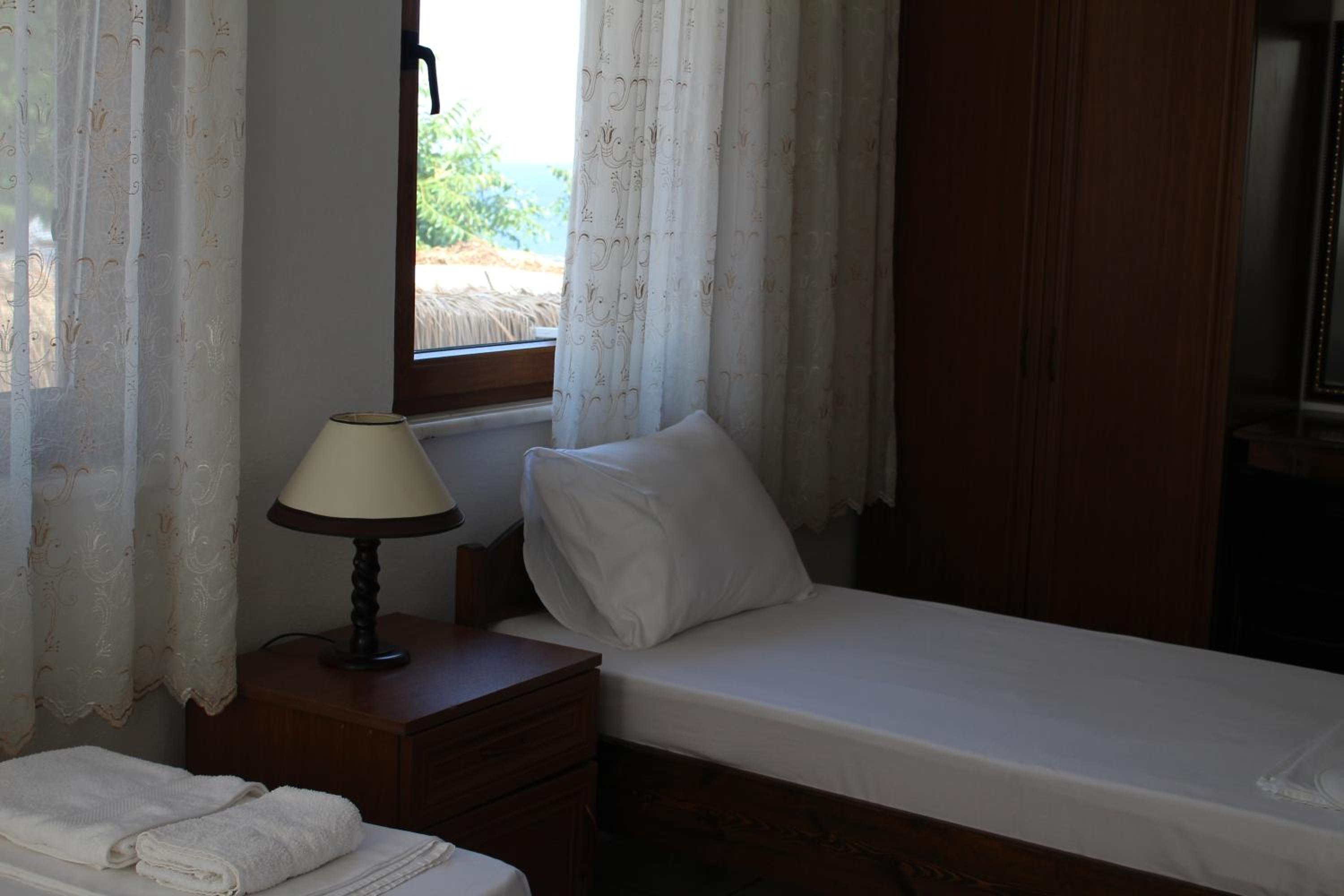 Standard Triple Room photo 2