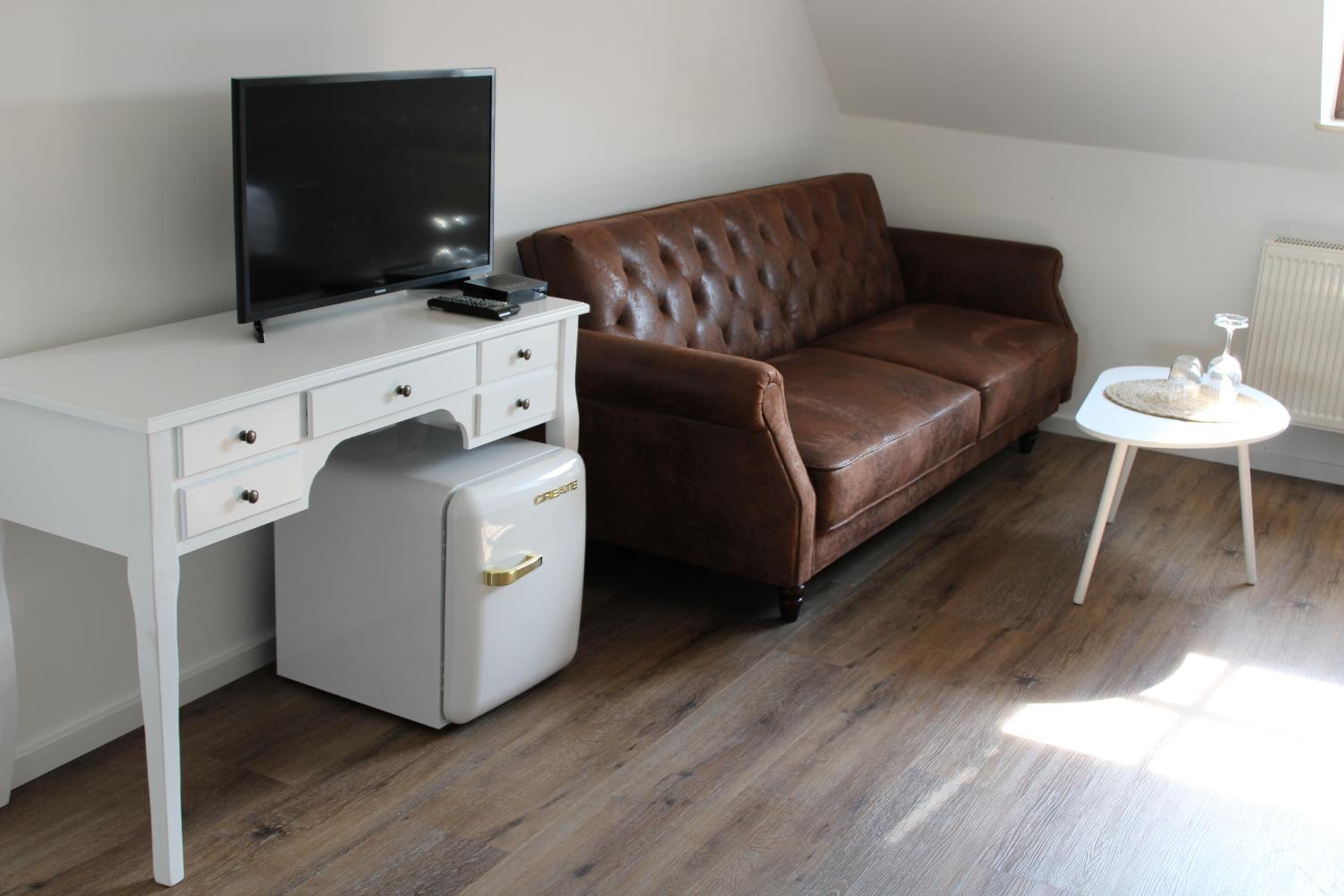Standard Double Room - Photo 3