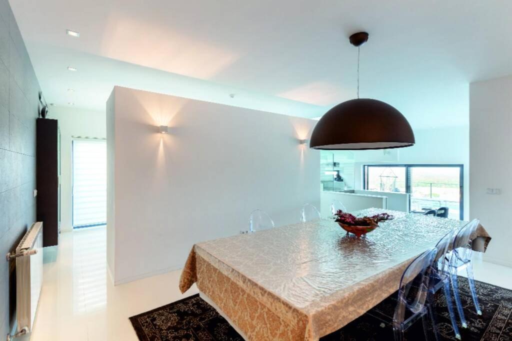 Villa photo 3