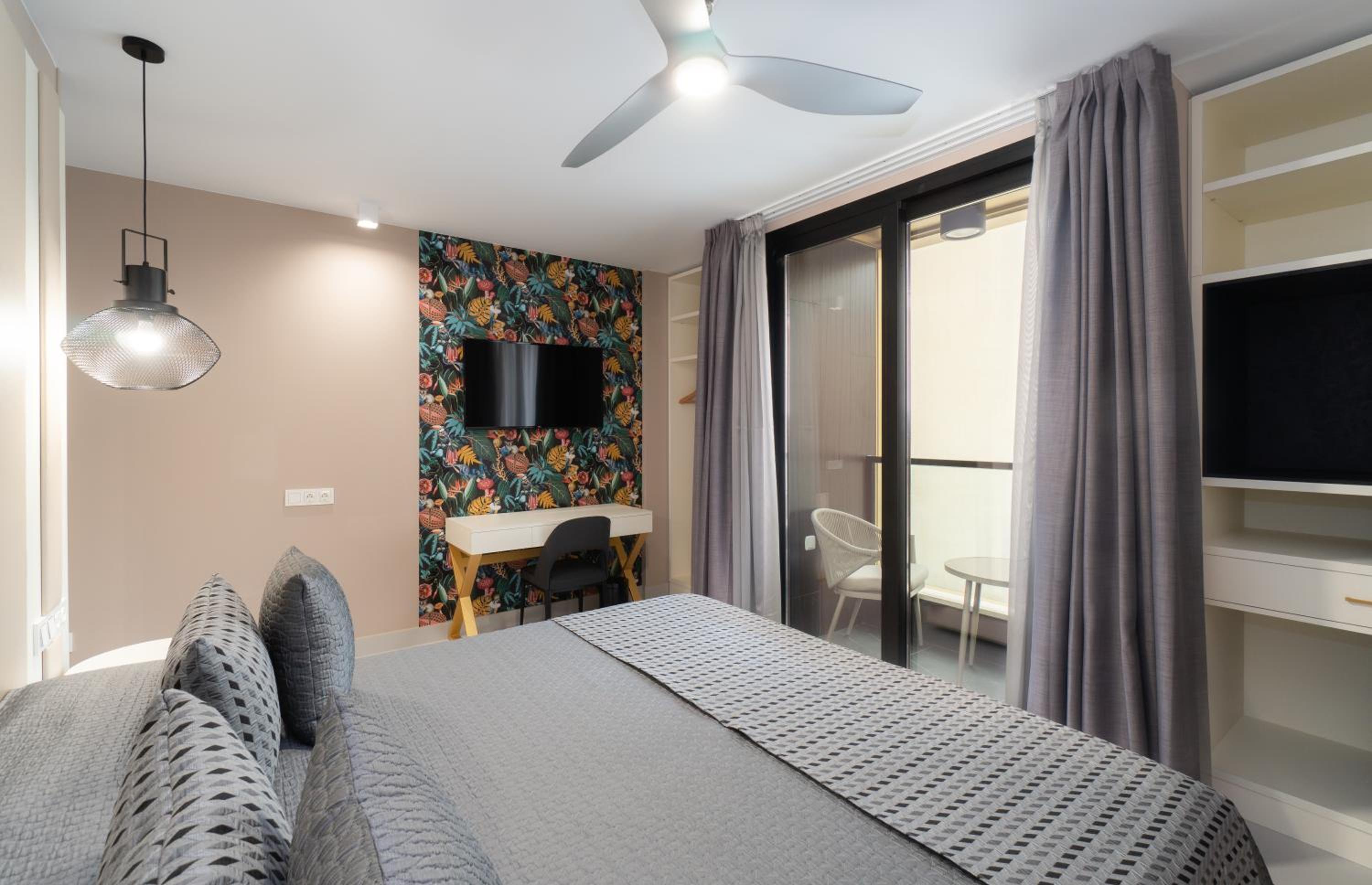 Deluxe Double Room - Photo 1