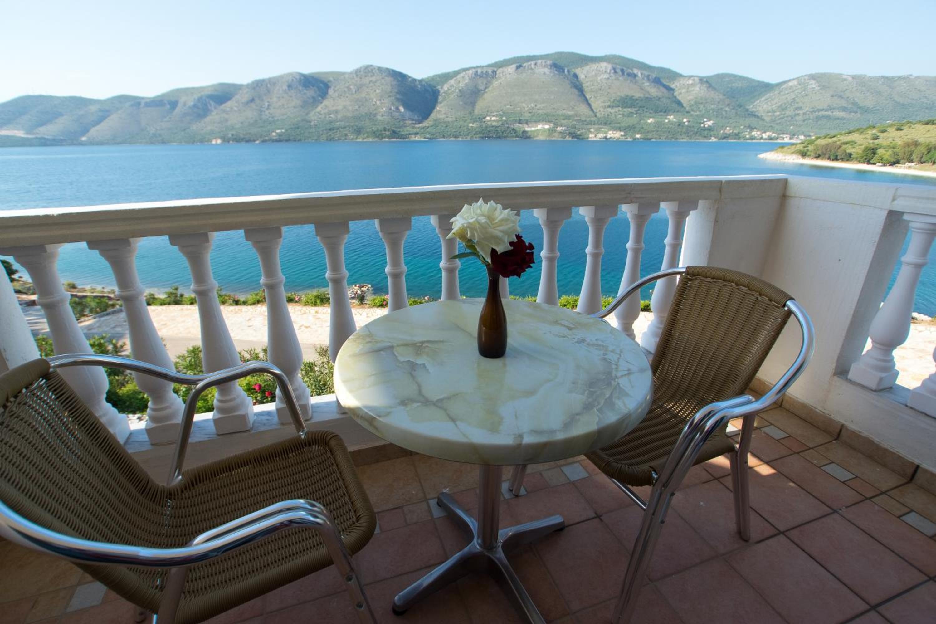 Studio Apartment with Sea View photo 2