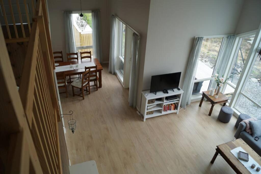 Four-Bedroom House - Photo 22