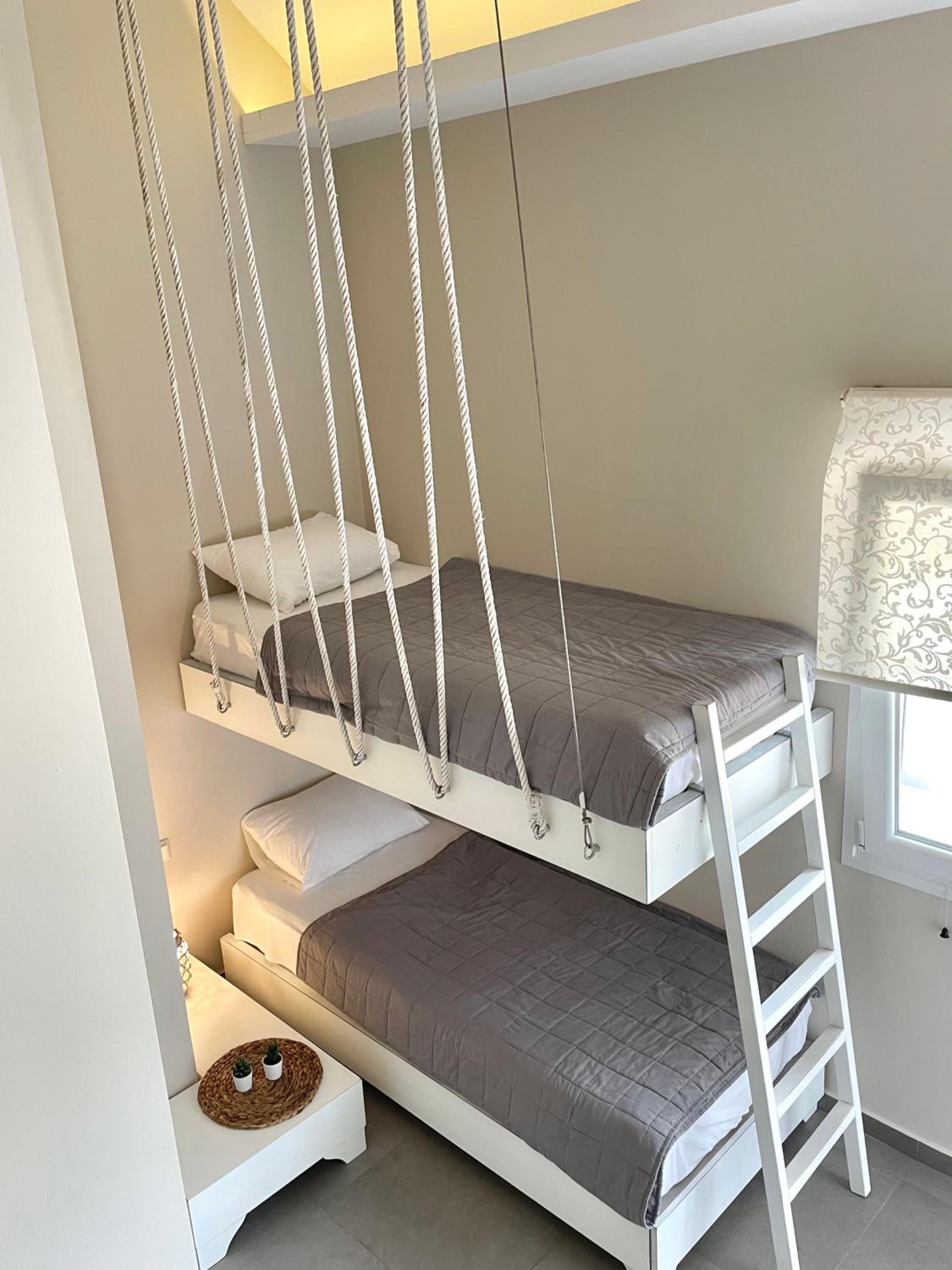 Deluxe Family Suite photo 2