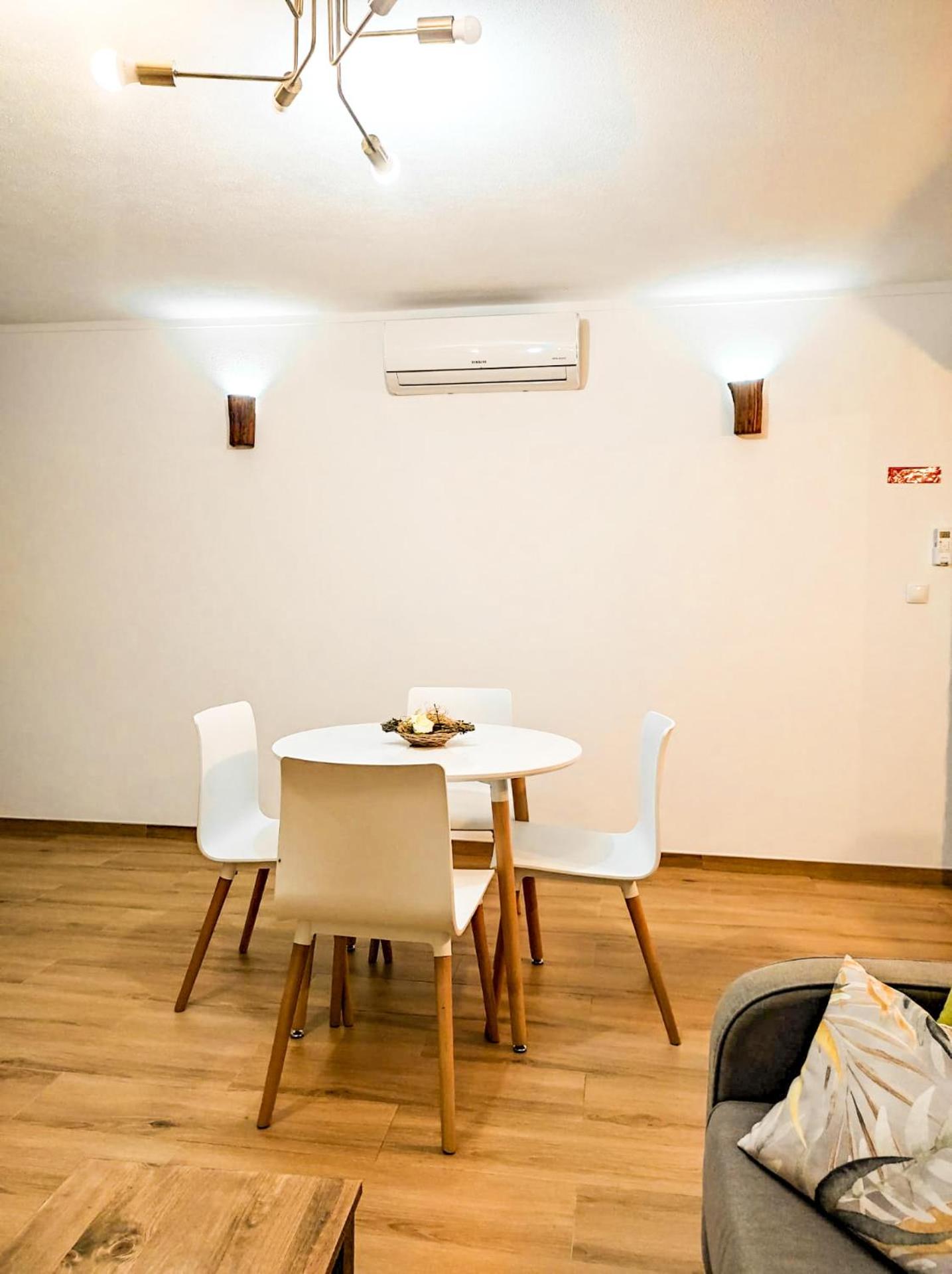 Two-Bedroom House - Photo 7