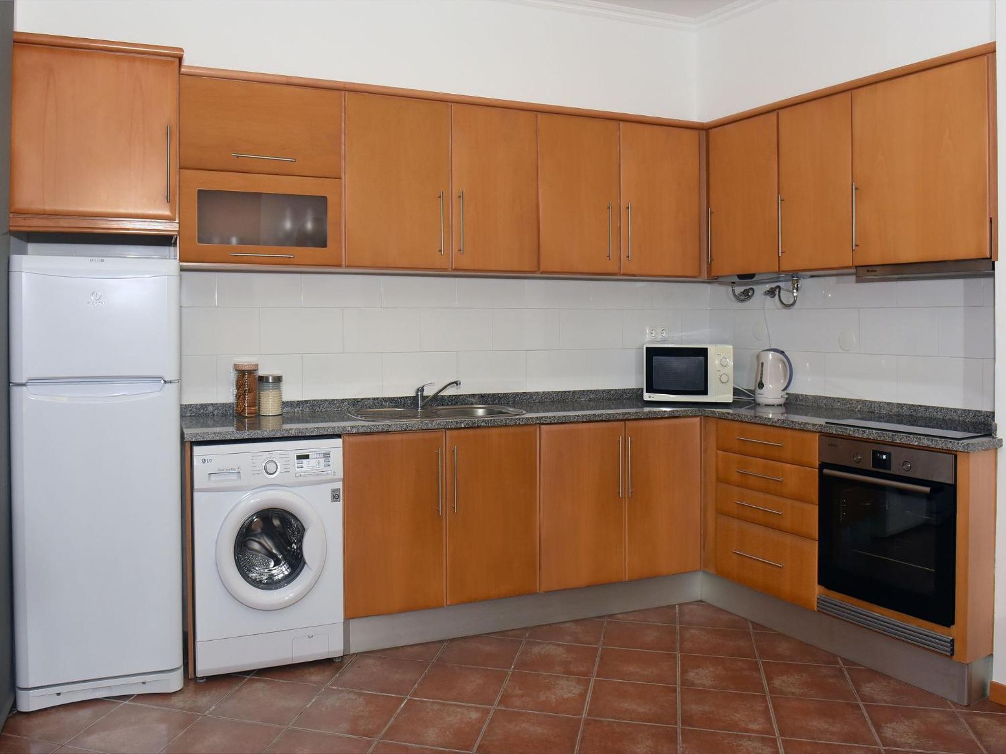 One-Bedroom Apartment - Photo 11