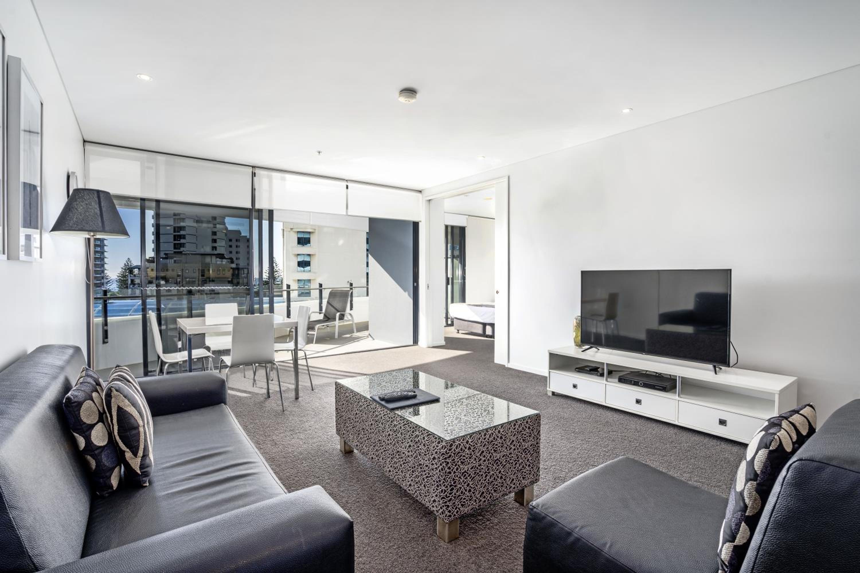 One-Bedroom Apartment - Photo 7