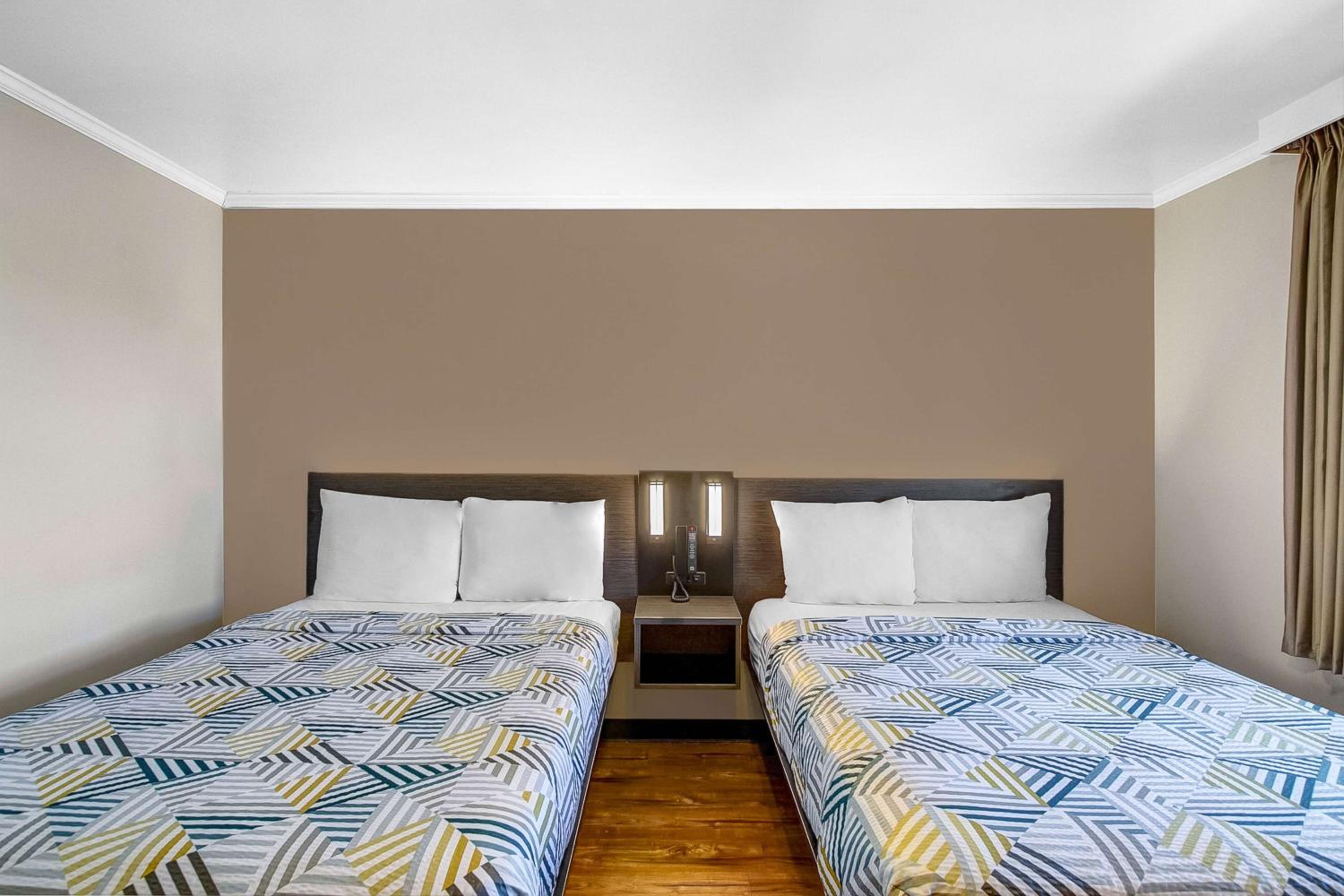 Deluxe Quadruple Room - Non-Smoking - Photo 2