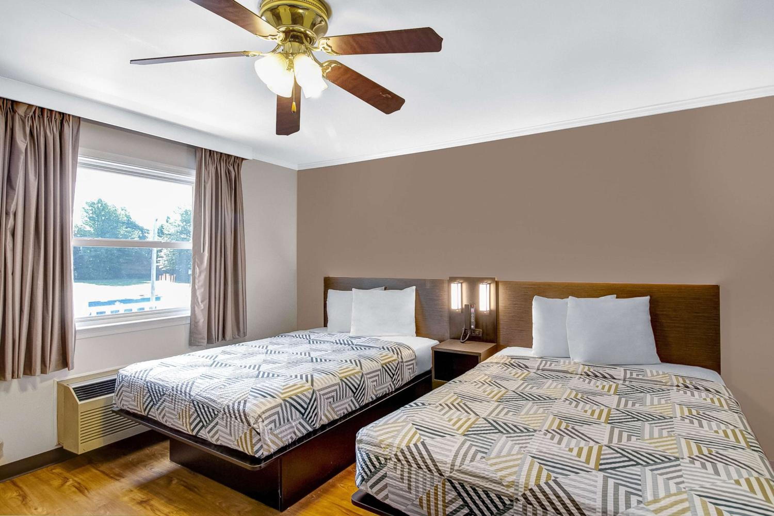 Deluxe Quadruple Room - Non-Smoking - Photo 4