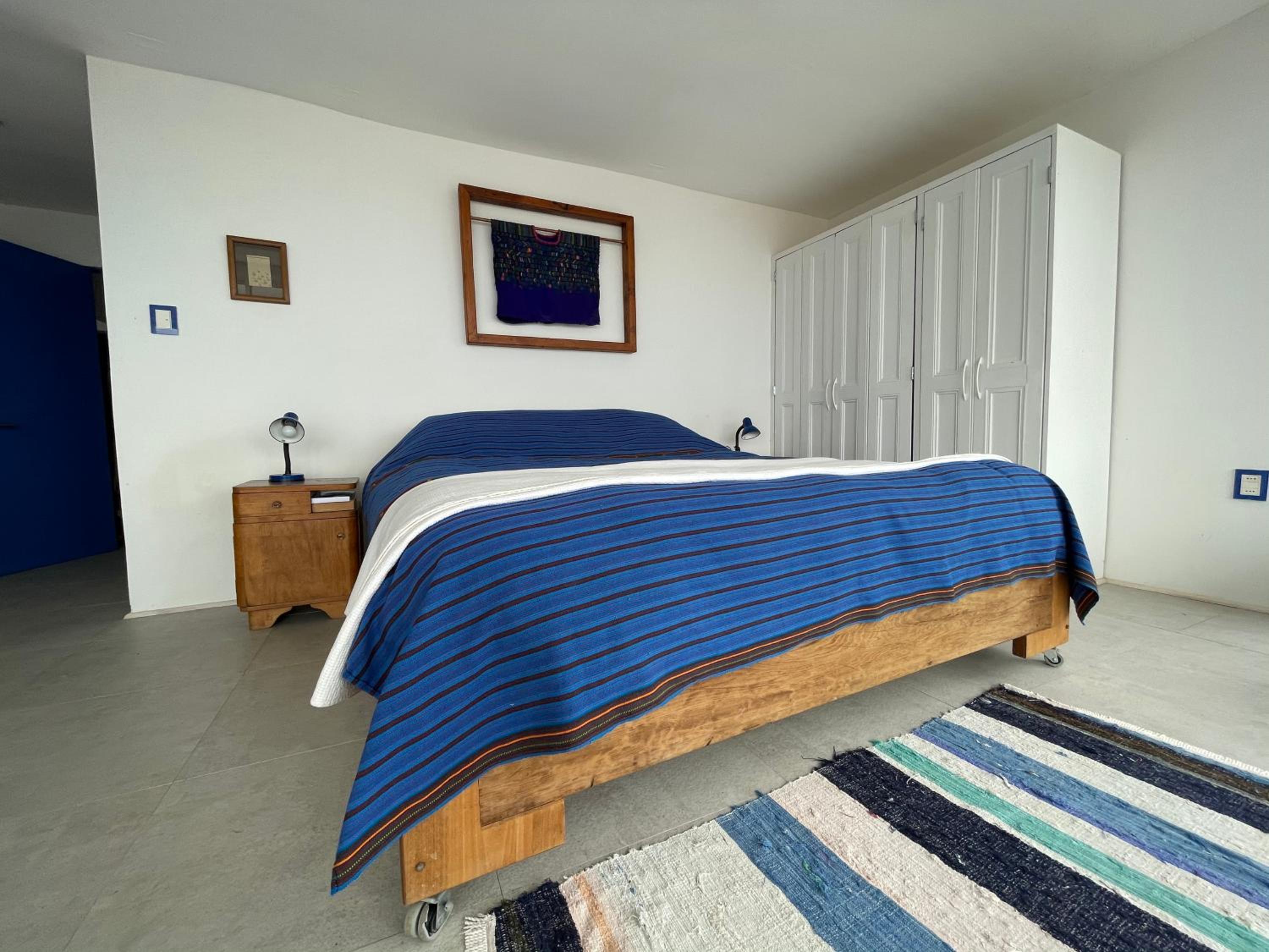 Three-Bedroom House photo 3