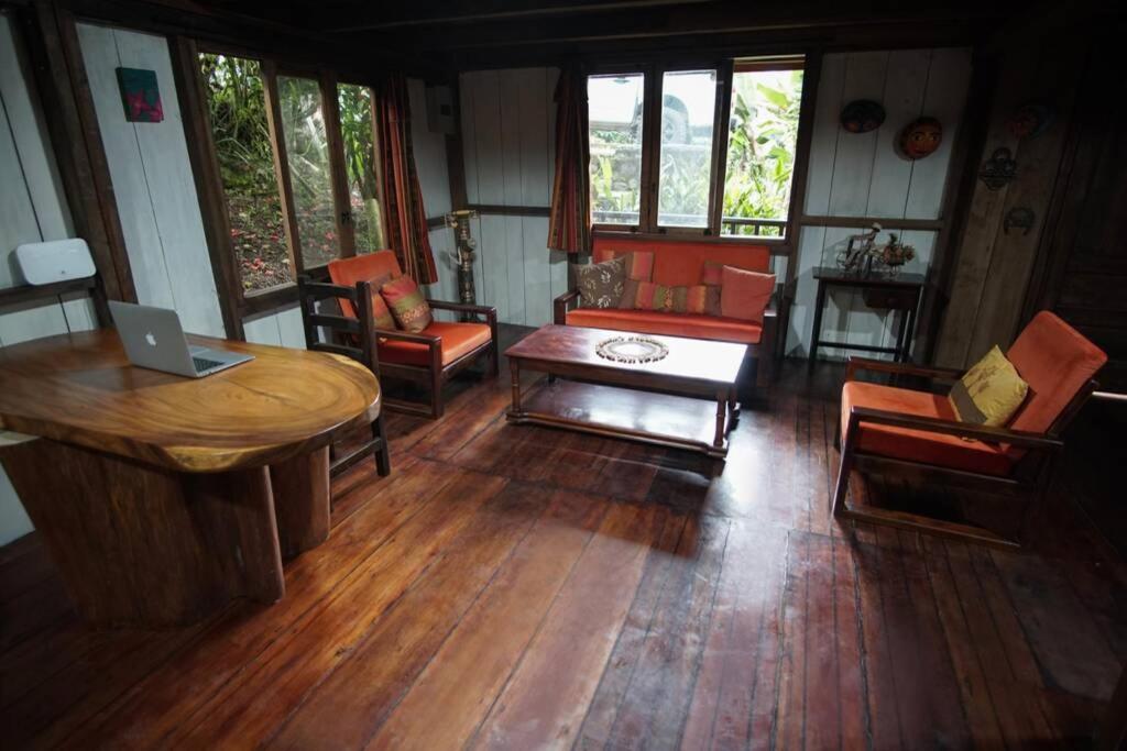 Four-Bedroom House photo 1