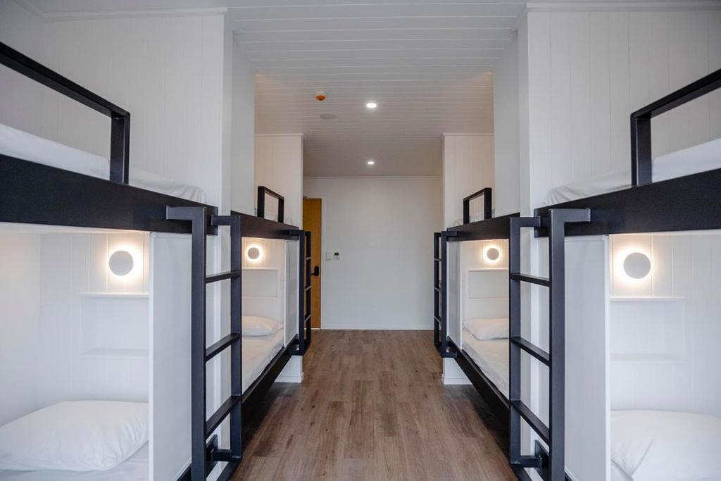 Bed in 8-Bed Mixed Dormitory Room (18-35 years only) photo 2