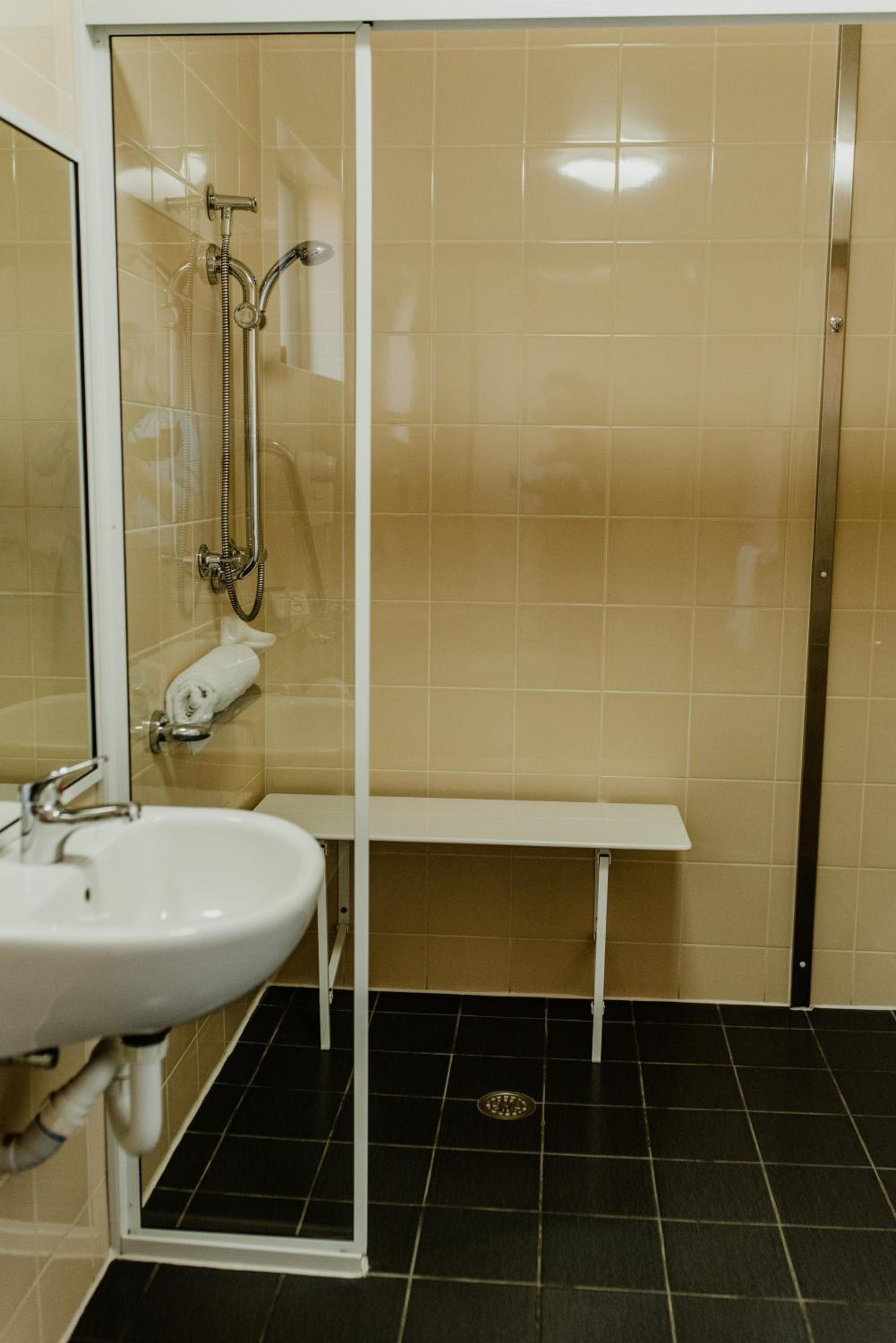 Double Room - Disability Access photo 3