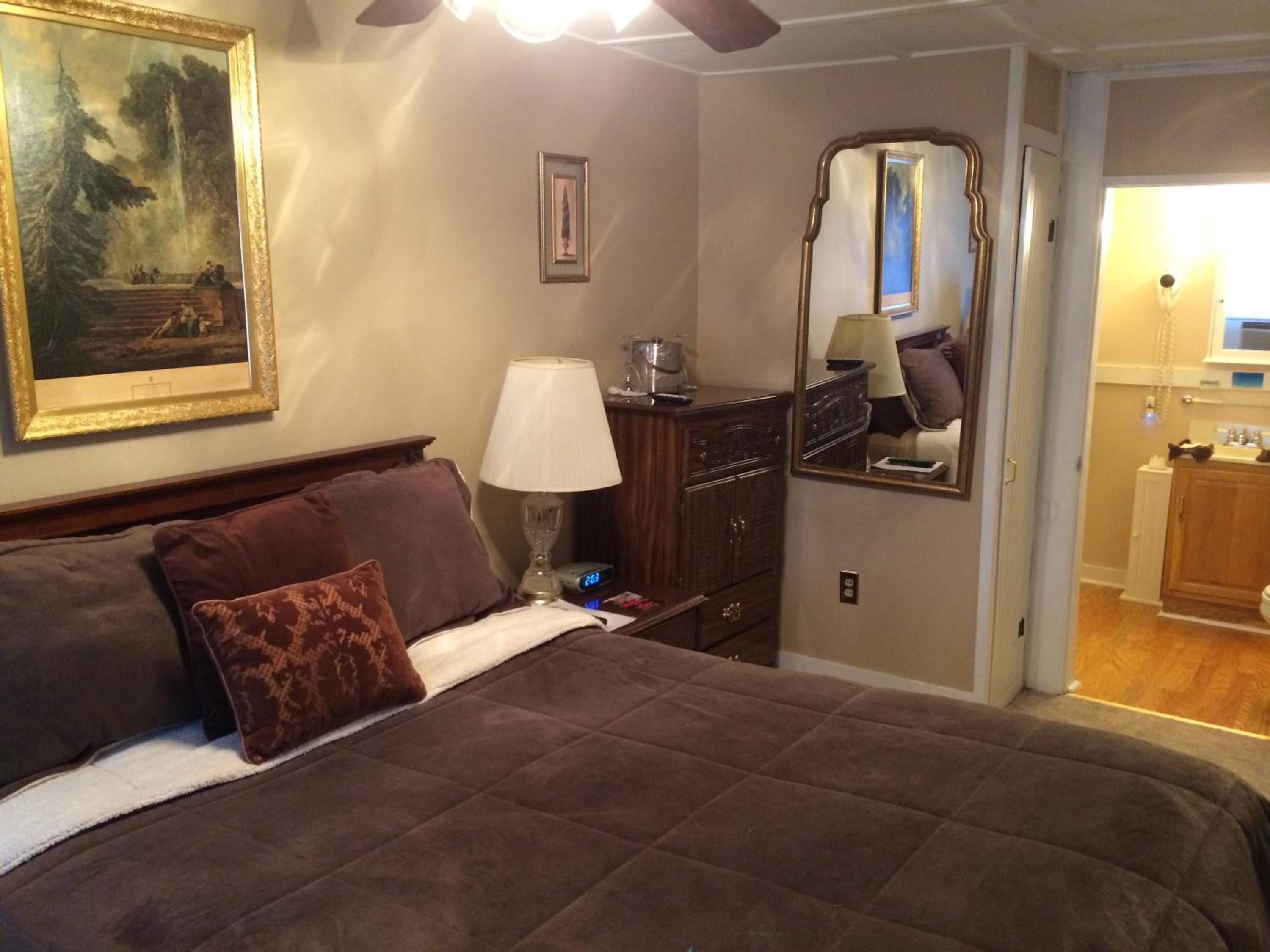 Standard Queen Room - Photo 2
