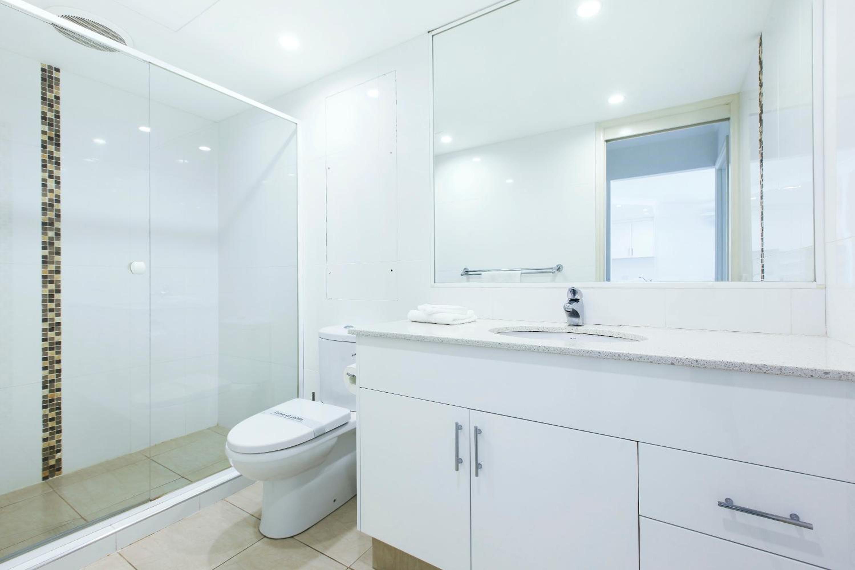 Superior One-Bedroom Apartment with Ocean View