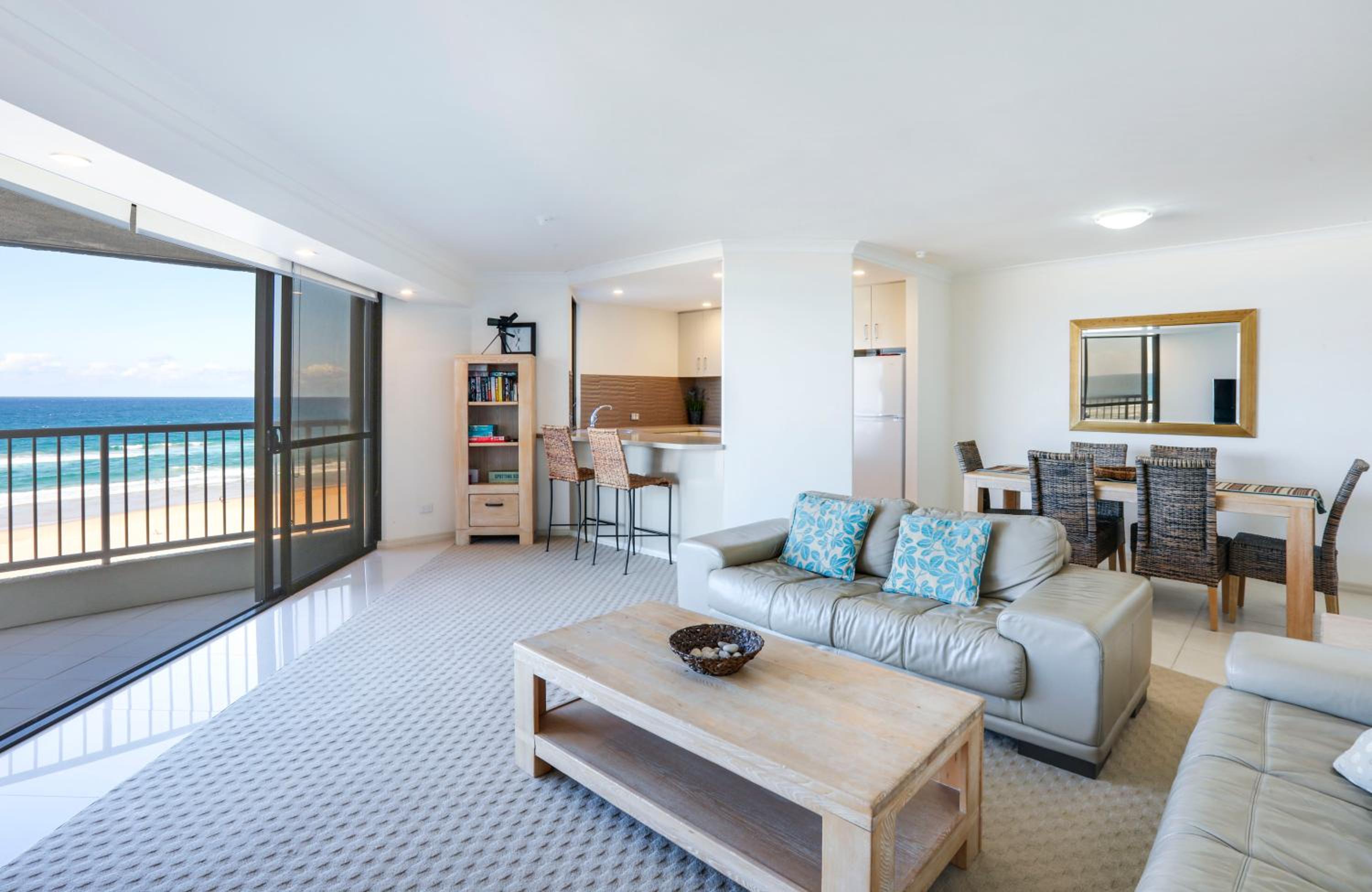 Superior Two-Bedroom Apartment with Ocean View thumbnail 5