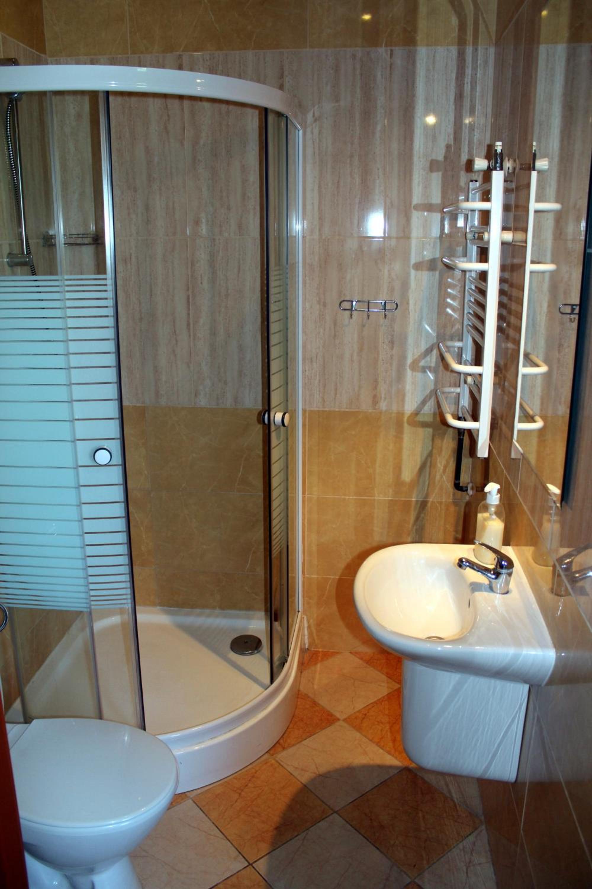 Quadruple Room - Photo 2