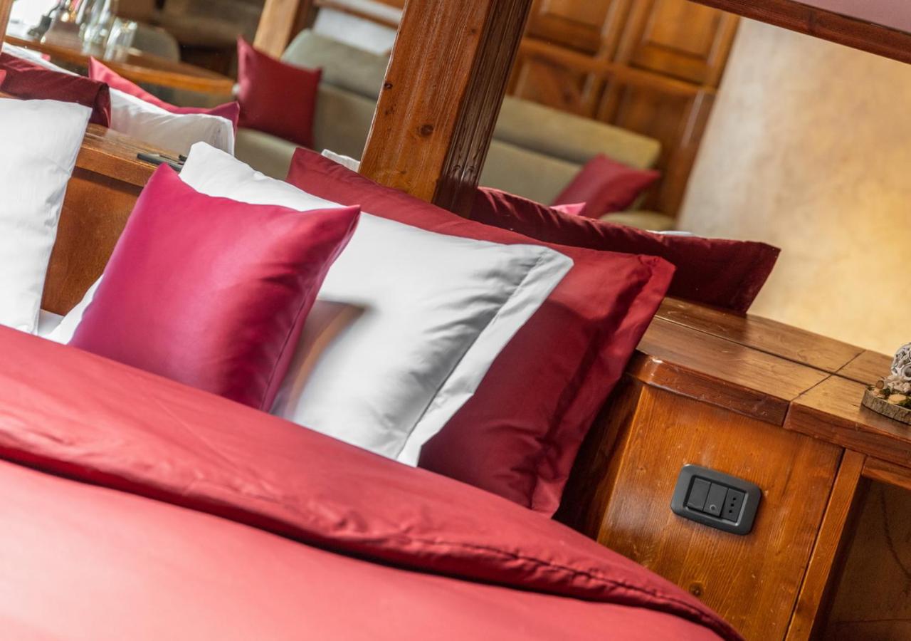 King Suite with Spa Bath - Photo 3