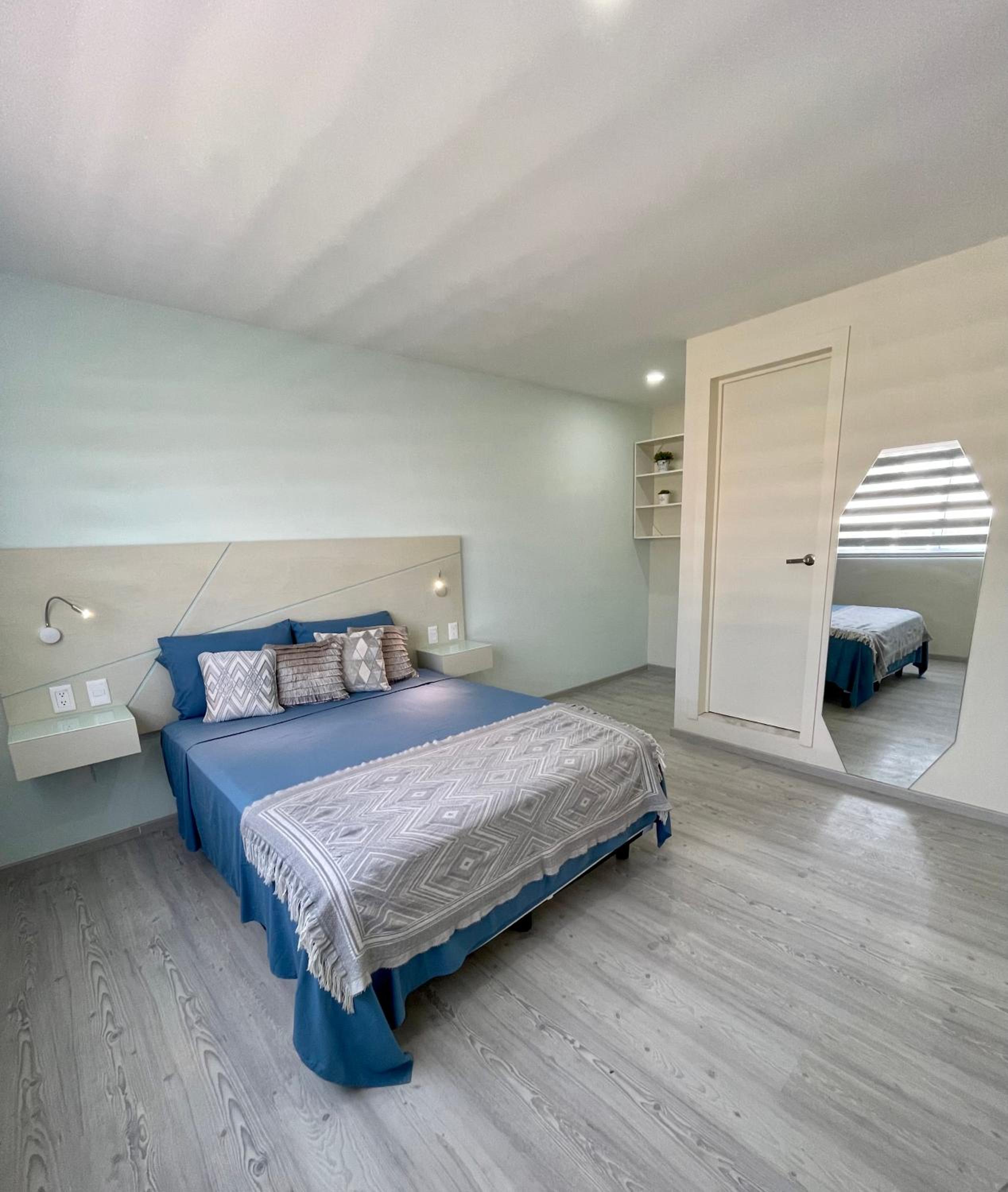 Deluxe Double Room - Photo 20
