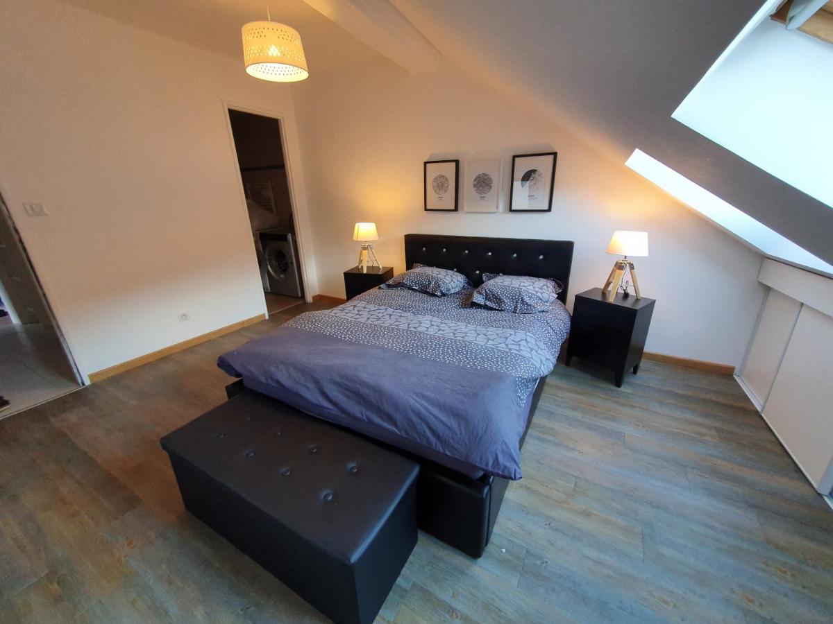 Three-Bedroom Apartment photo 2