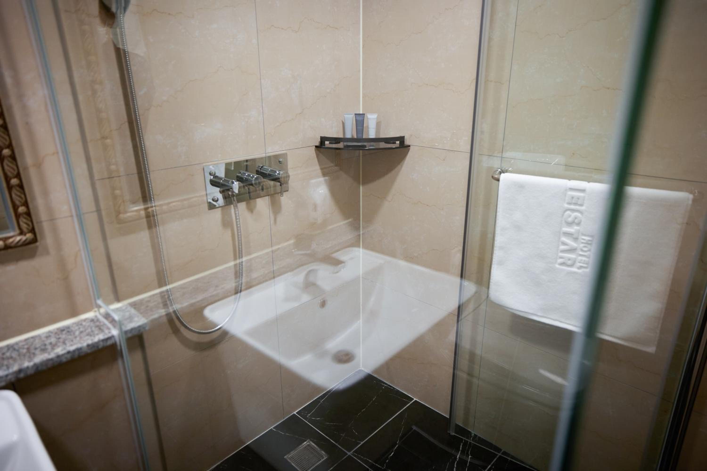 King Suite photo 2