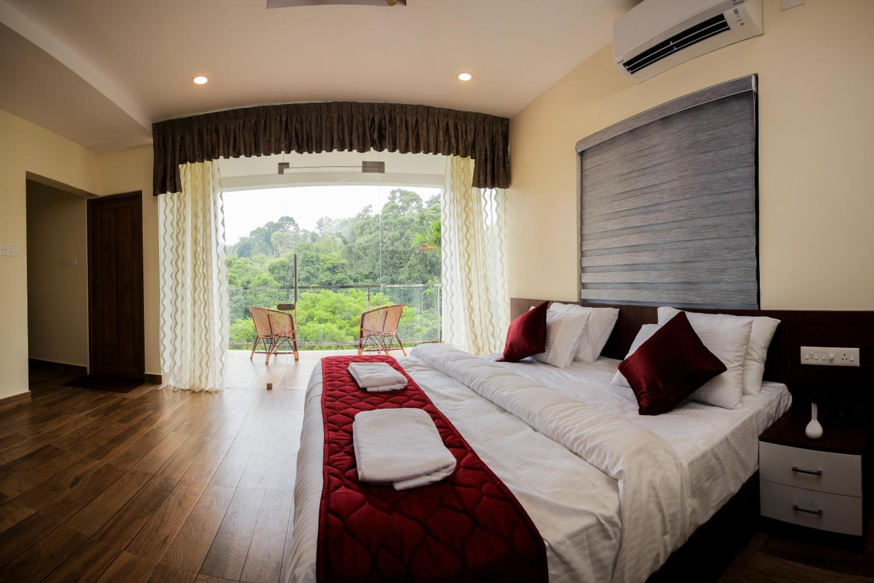 Suite with Balcony