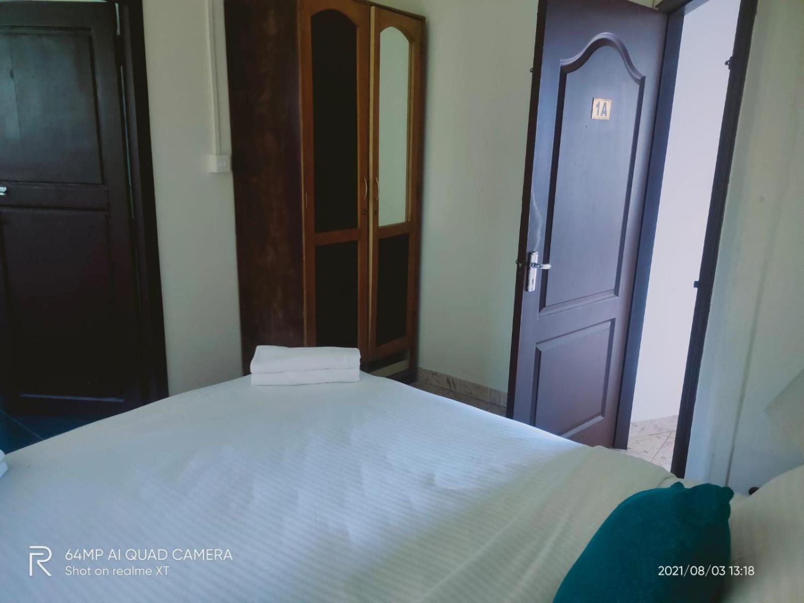 Standard 2-Bedroom Family Cottage - Photo 9