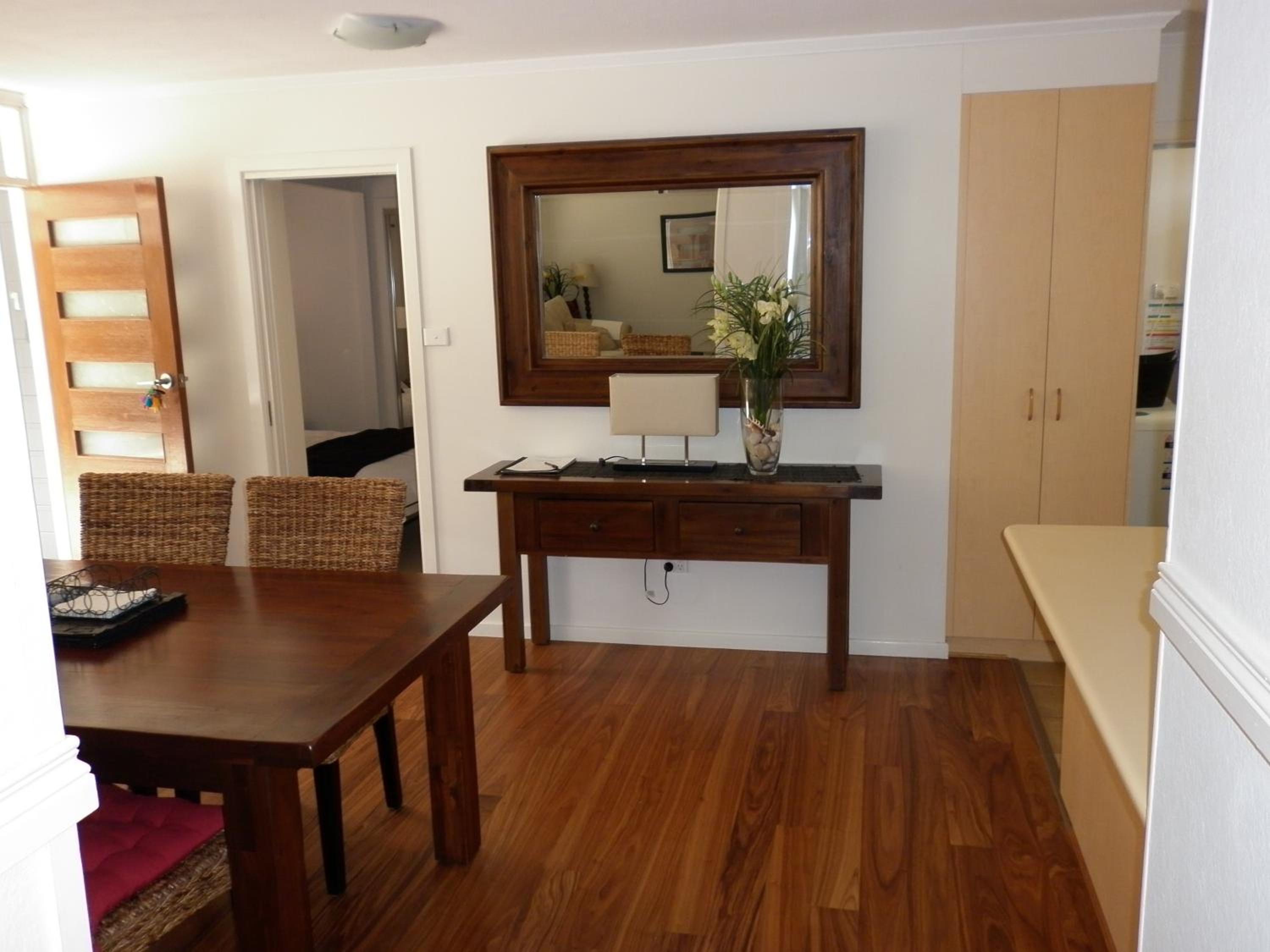 Two-Bedroom Apartment with Spa Bath photo 3