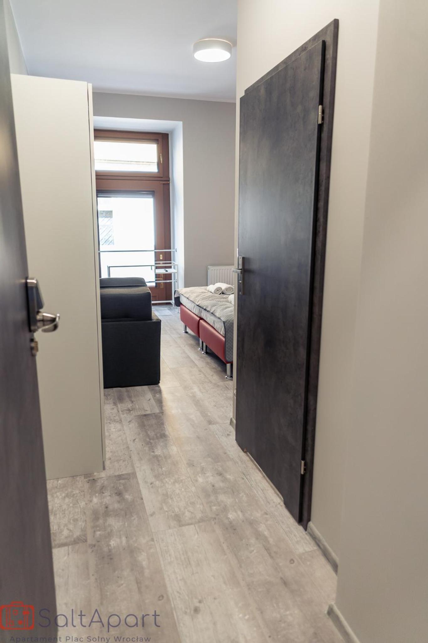 Double Room with Private Bathroom - Photo 14