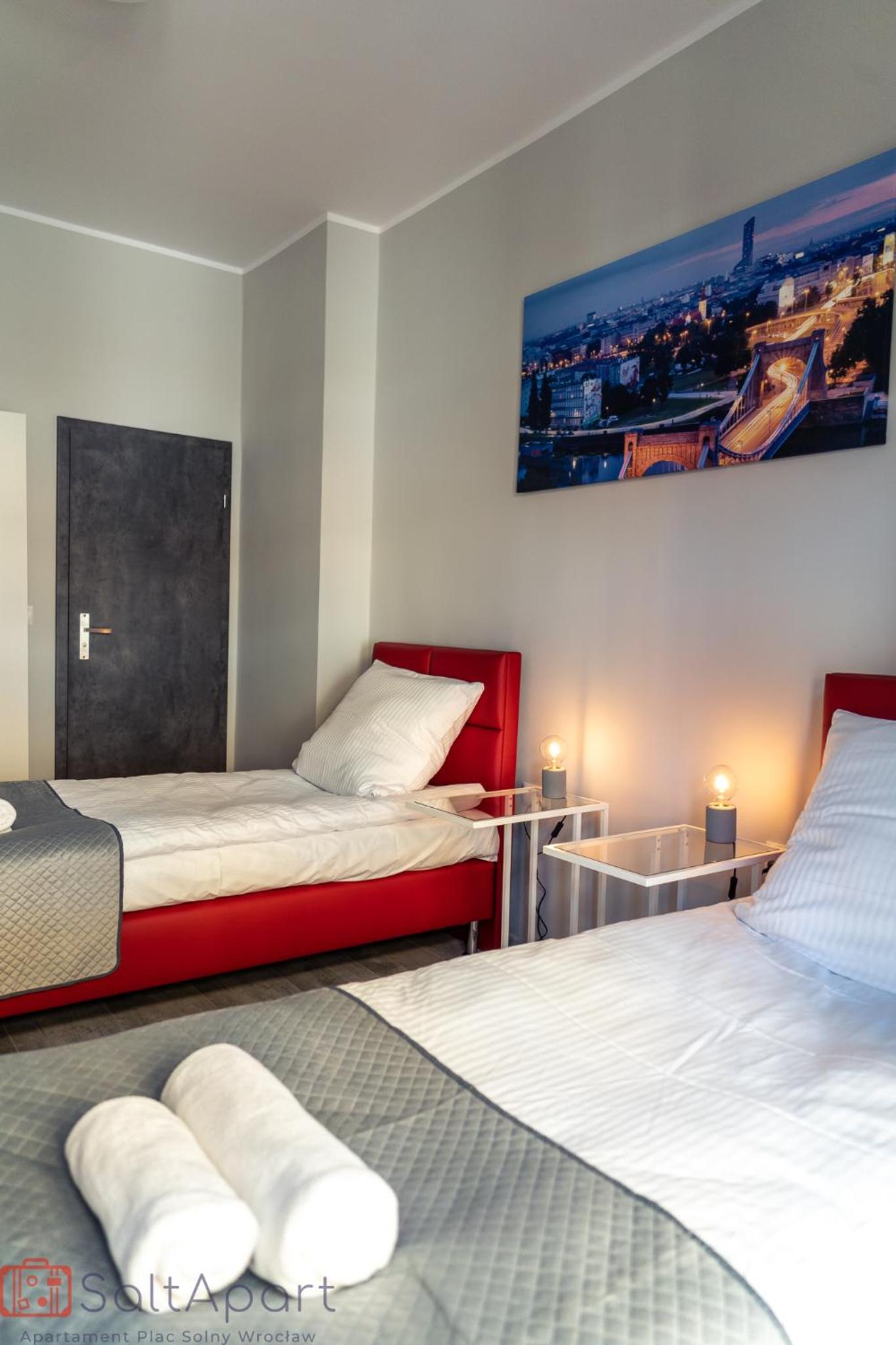 Double Room with Private Bathroom - Photo 17